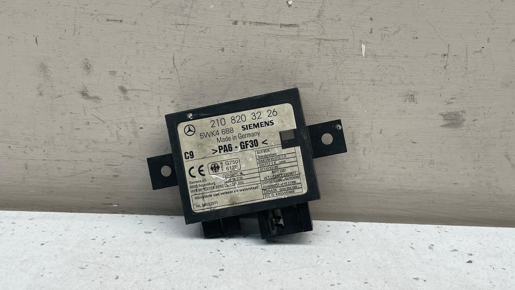 2108203226 MERCEDES W210 ANTI THEFT LOCKING CONTROL MODULE