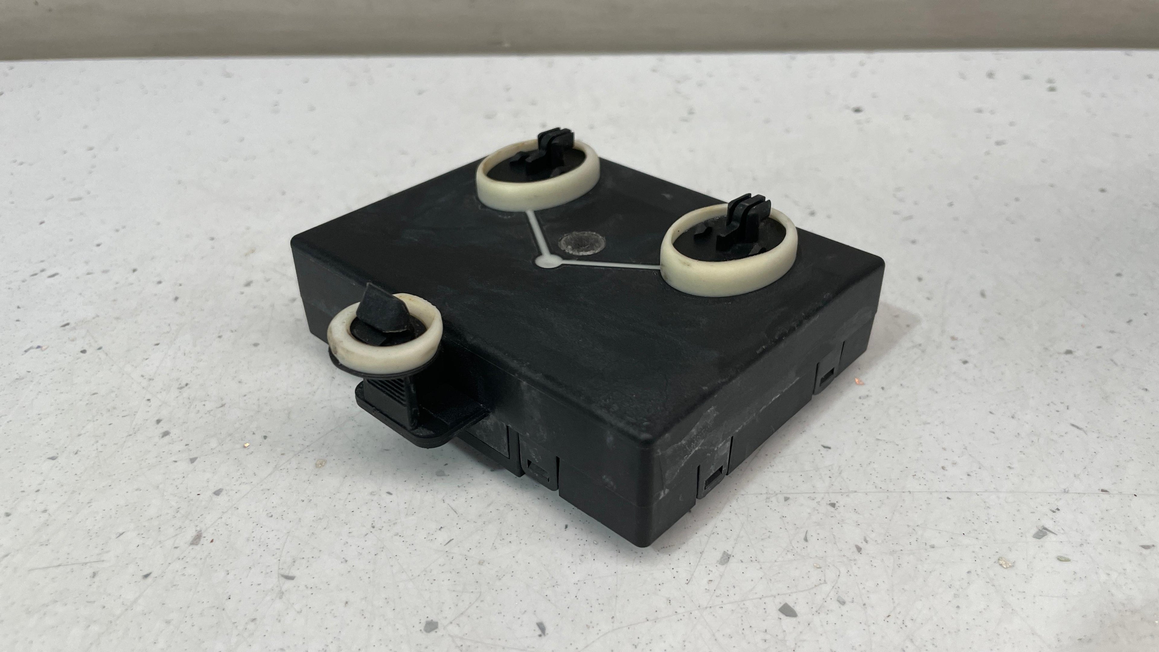 4G8959795J AUDI A6 REAR RIGHT DOOR CONTROL MODULE