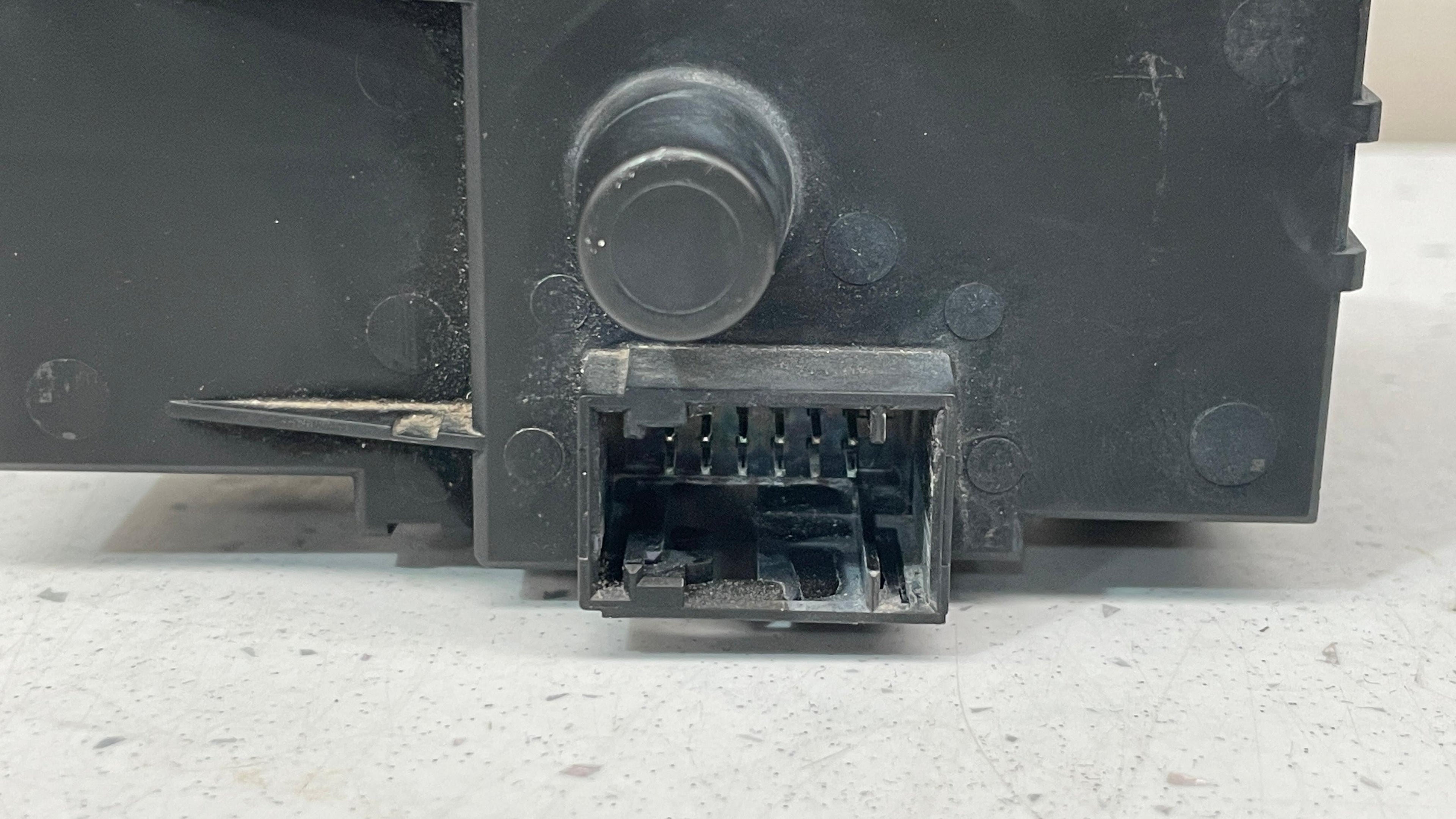 916941001  BMW E93 HEADLIGHT CONTROL SWITCH
