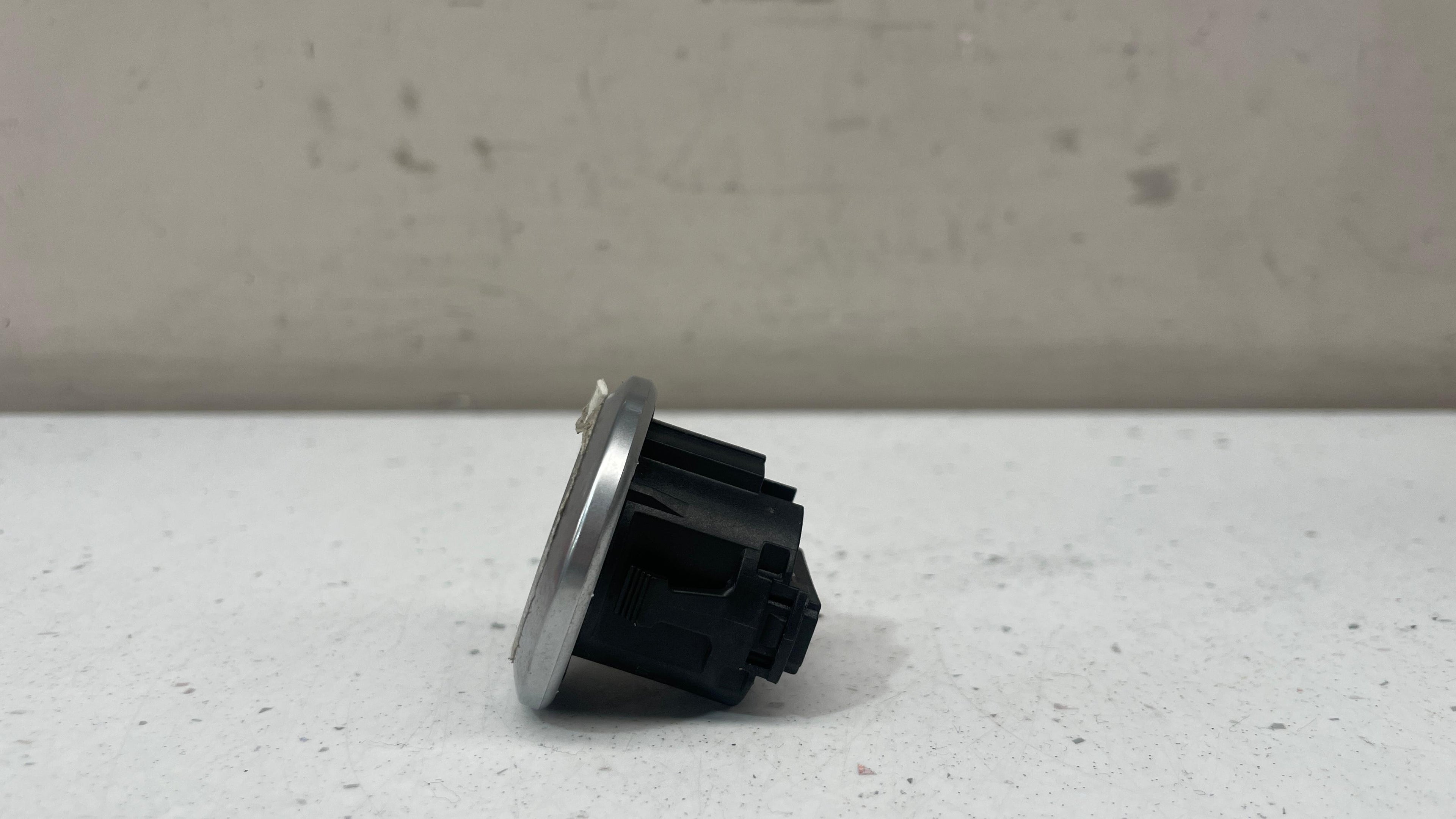 6949499-07 BMW SERIES 1 START STOP SWITCH