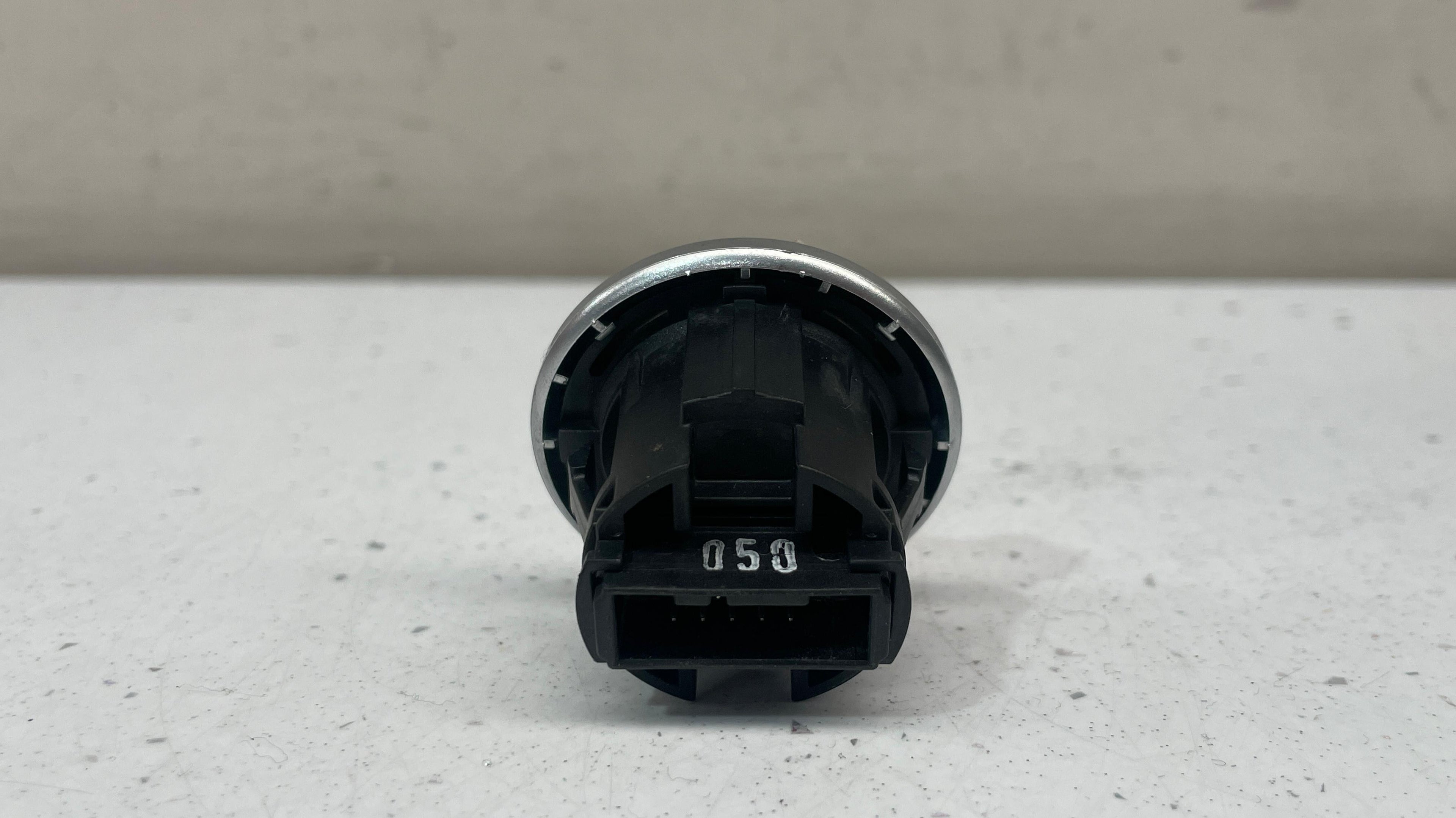 6949499-07 BMW SERIES 1 START STOP SWITCH