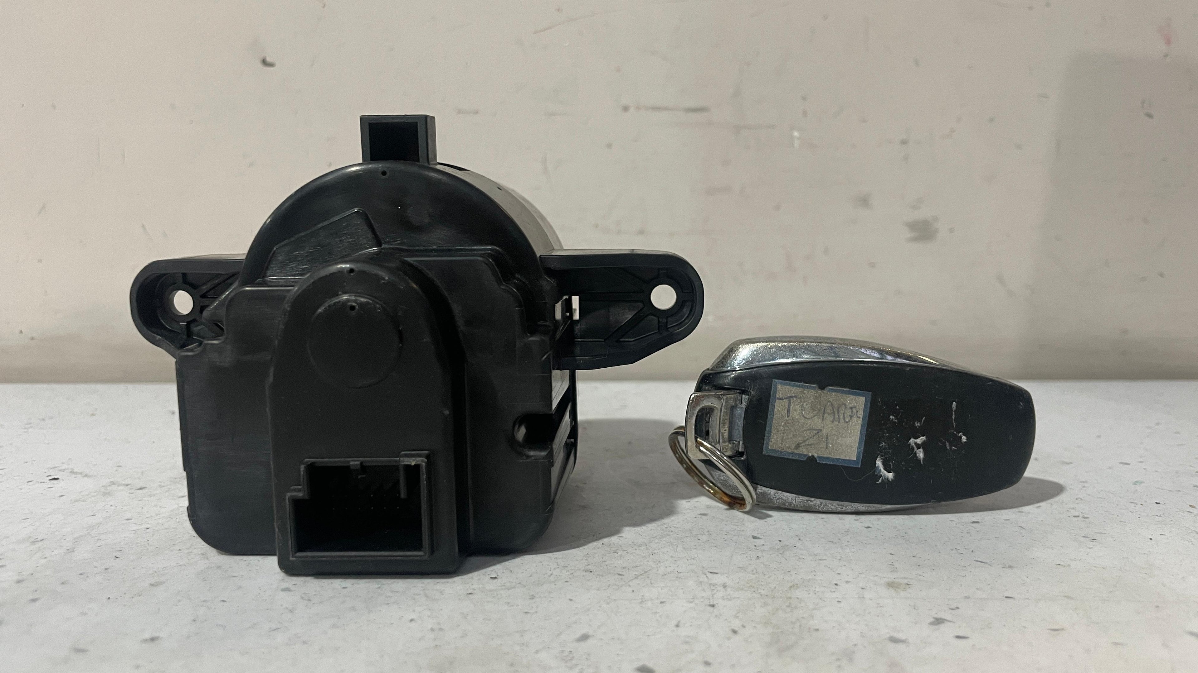 7P6905843 VOLKSWAGEN TOUAREG IGNITION SWITCH KEY