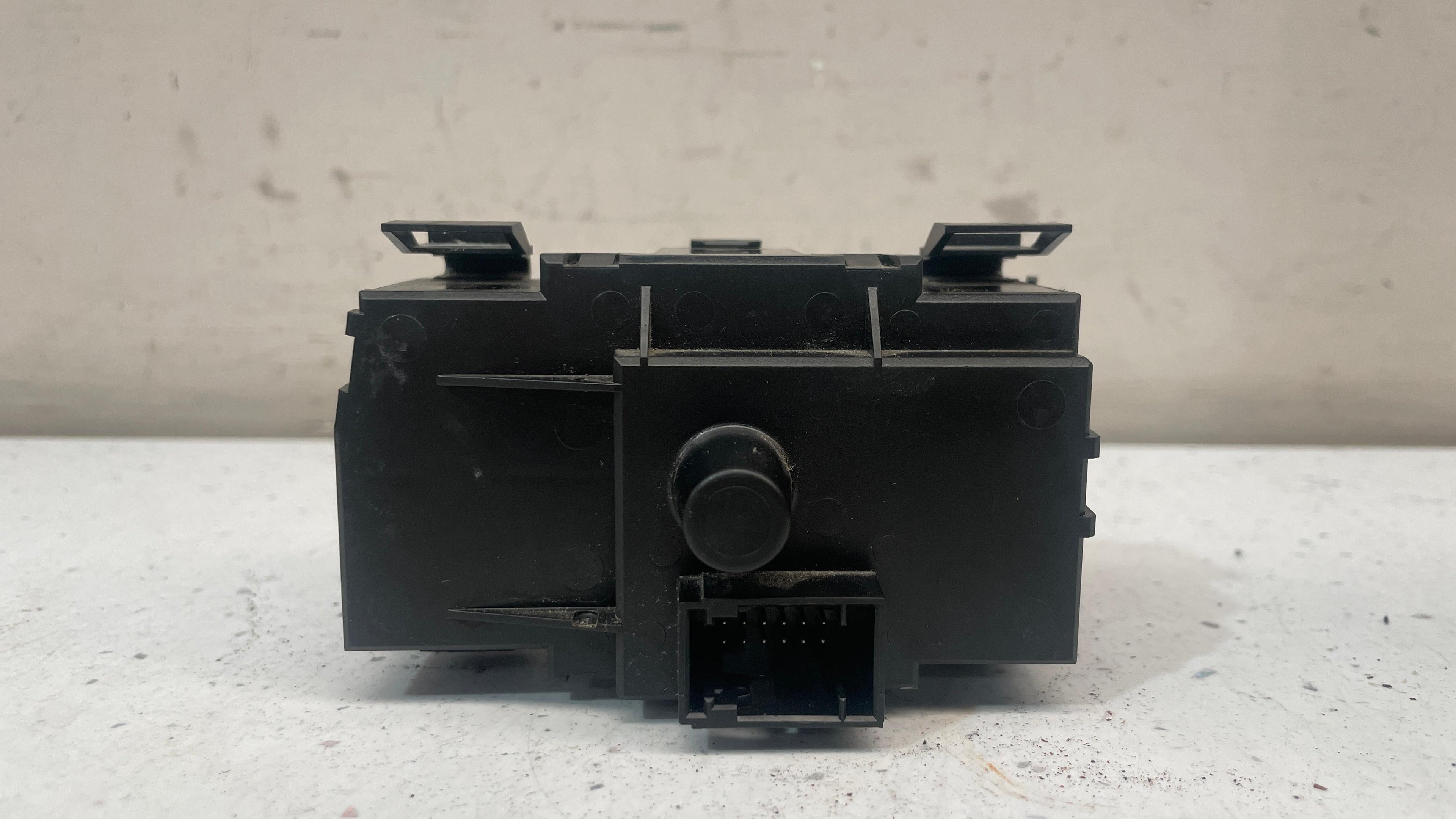 9169405 BMW E90 HEADLIGHT CONTROL SWITCH