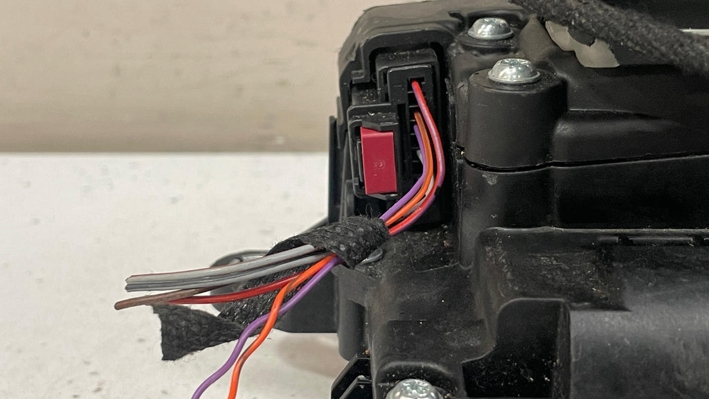 8W2713041N AUDI A4 TRANSMISSION GEAR SHIFTER SELECTOR