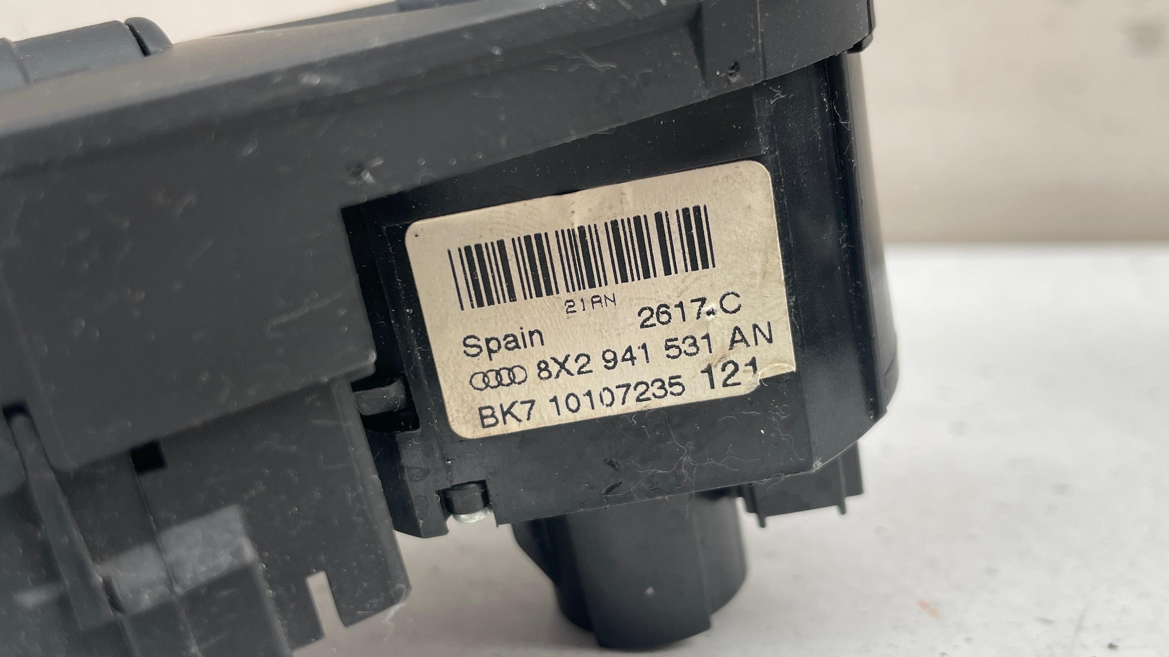 8X2941531AN AUDI Q3 HEADLIGHT CONTROL SWITCH