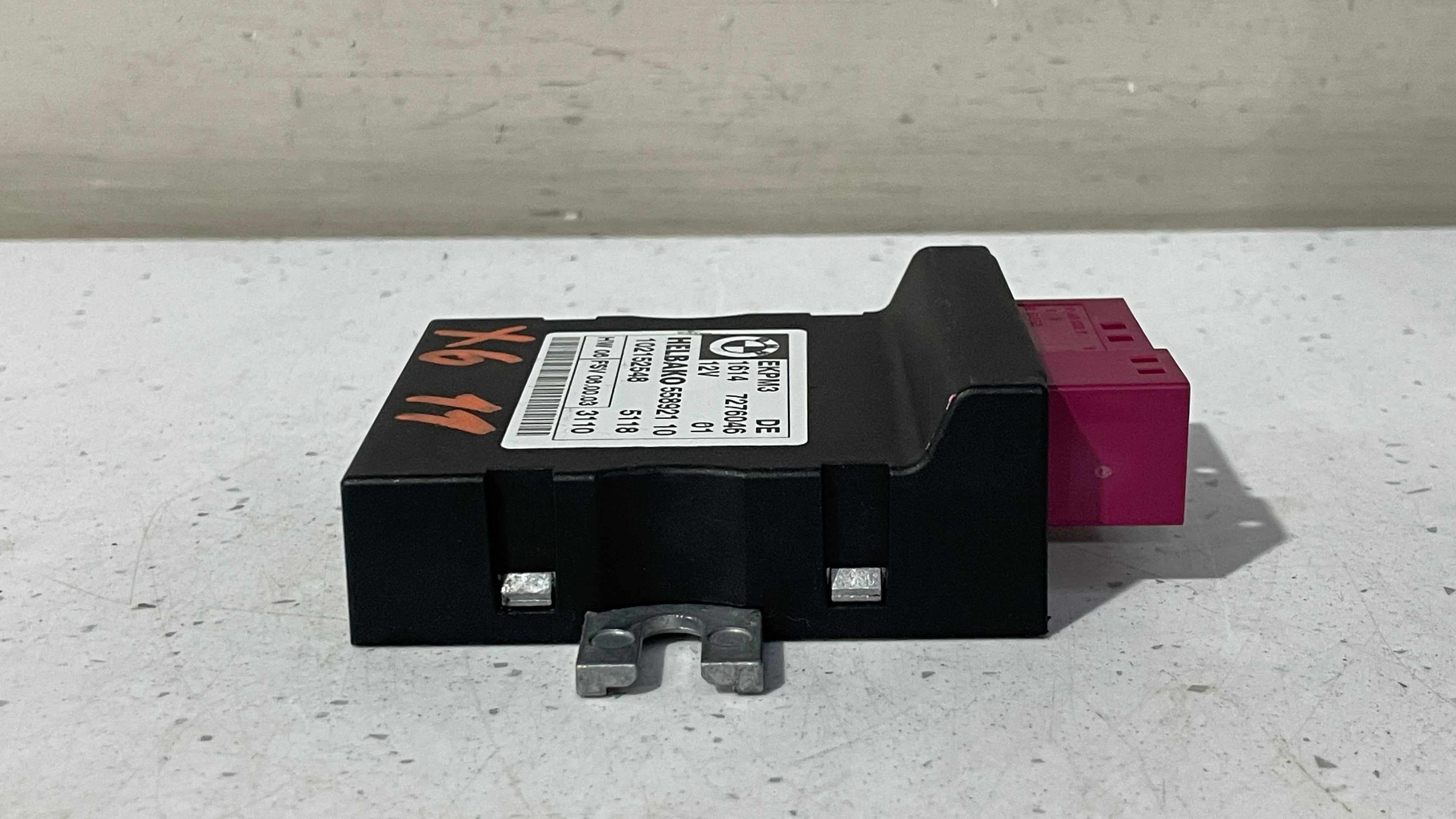 55892110  BMW  FUEL PUMP CONTROL