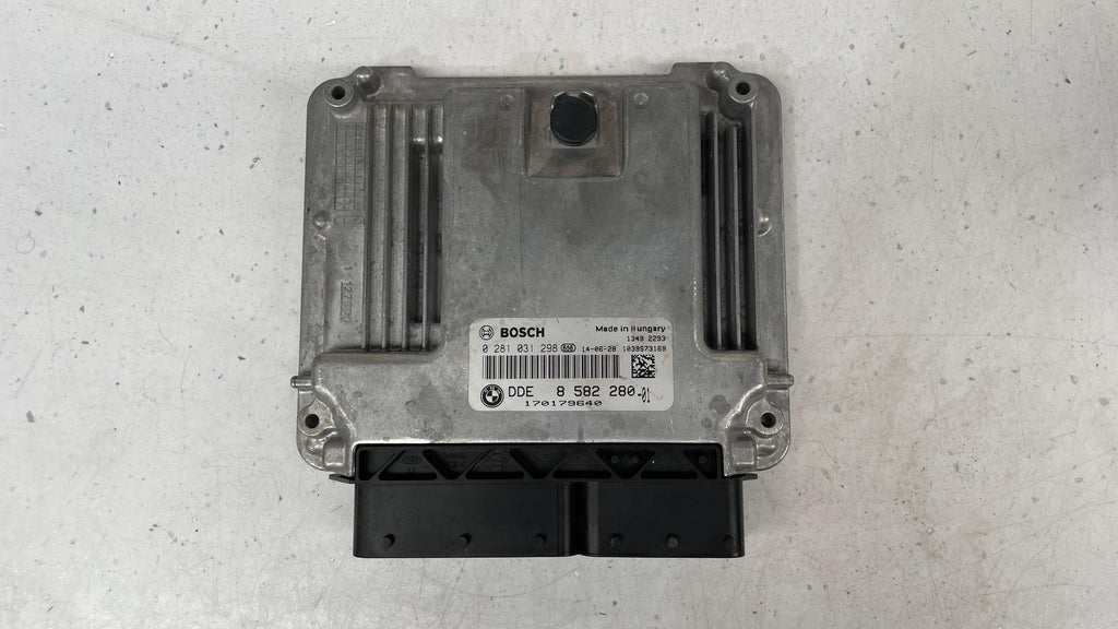 8582280-01 BMW F30 ENGINE CONTROL UNIT ECU