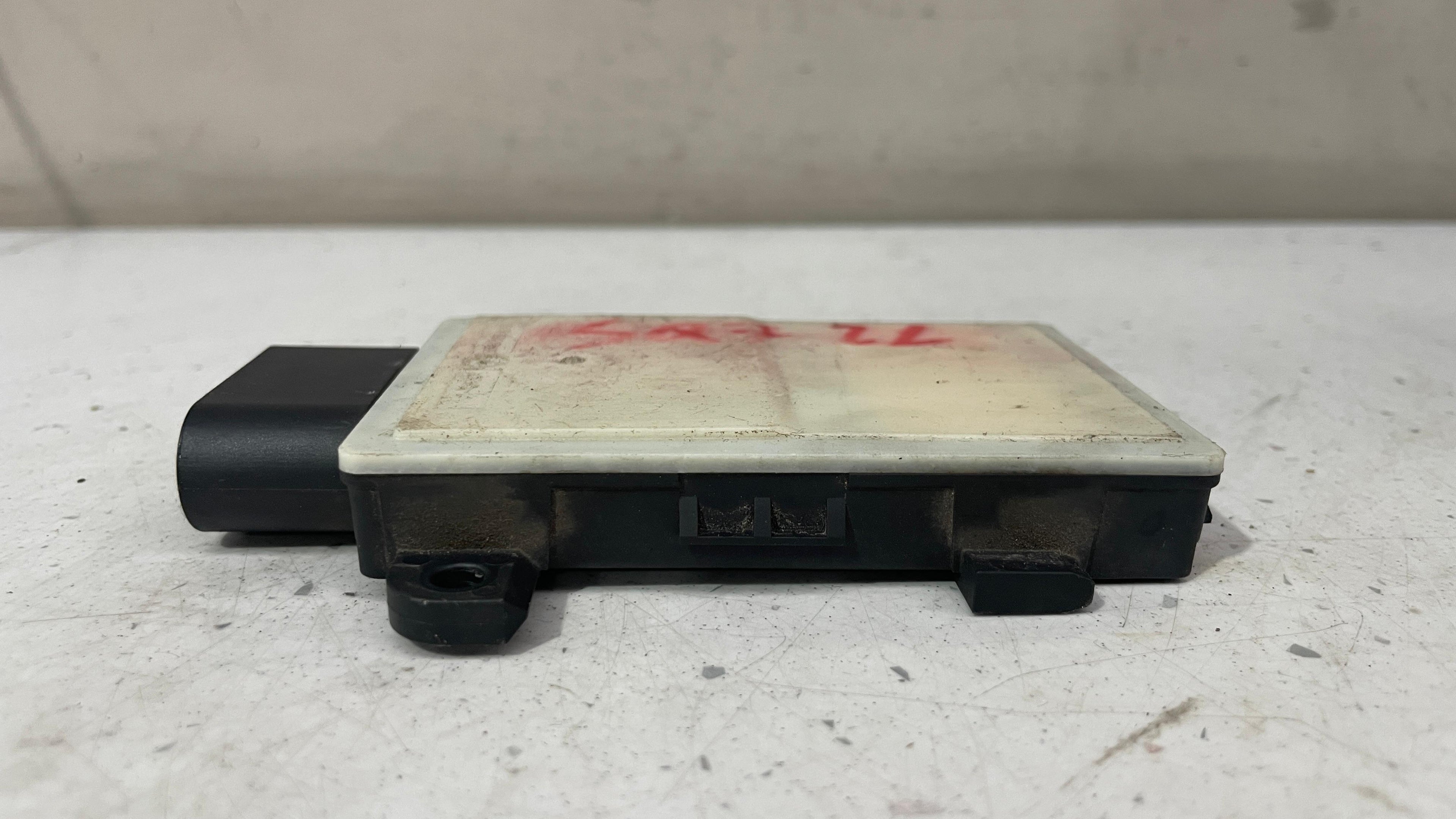 4N0907566AL PORSCHE CAYENNE REAR BLIND SPOT RADAR SENSOR