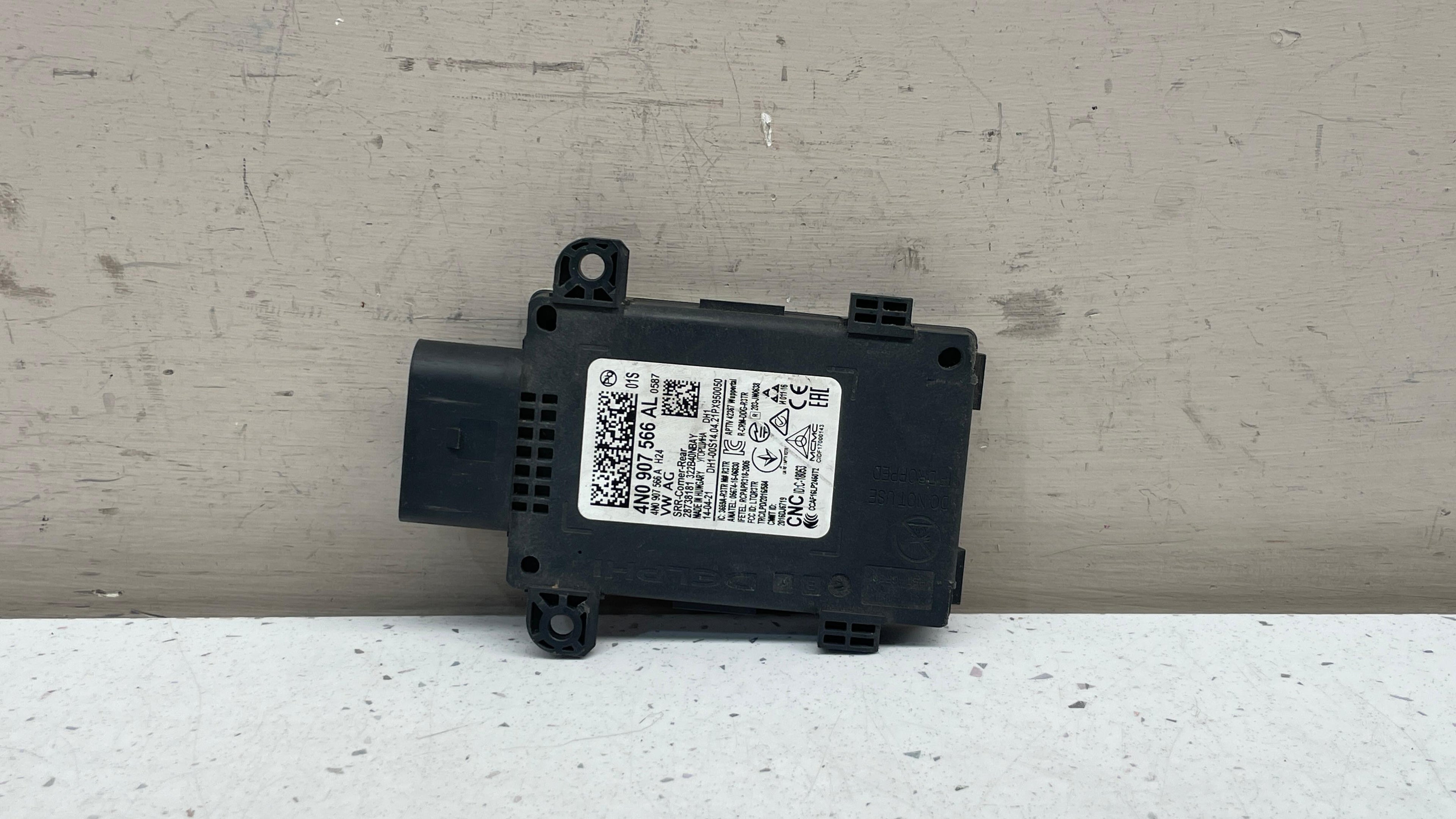 4N0907566AL PORSCHE CAYENNE REAR BLIND SPOT RADAR SENSOR