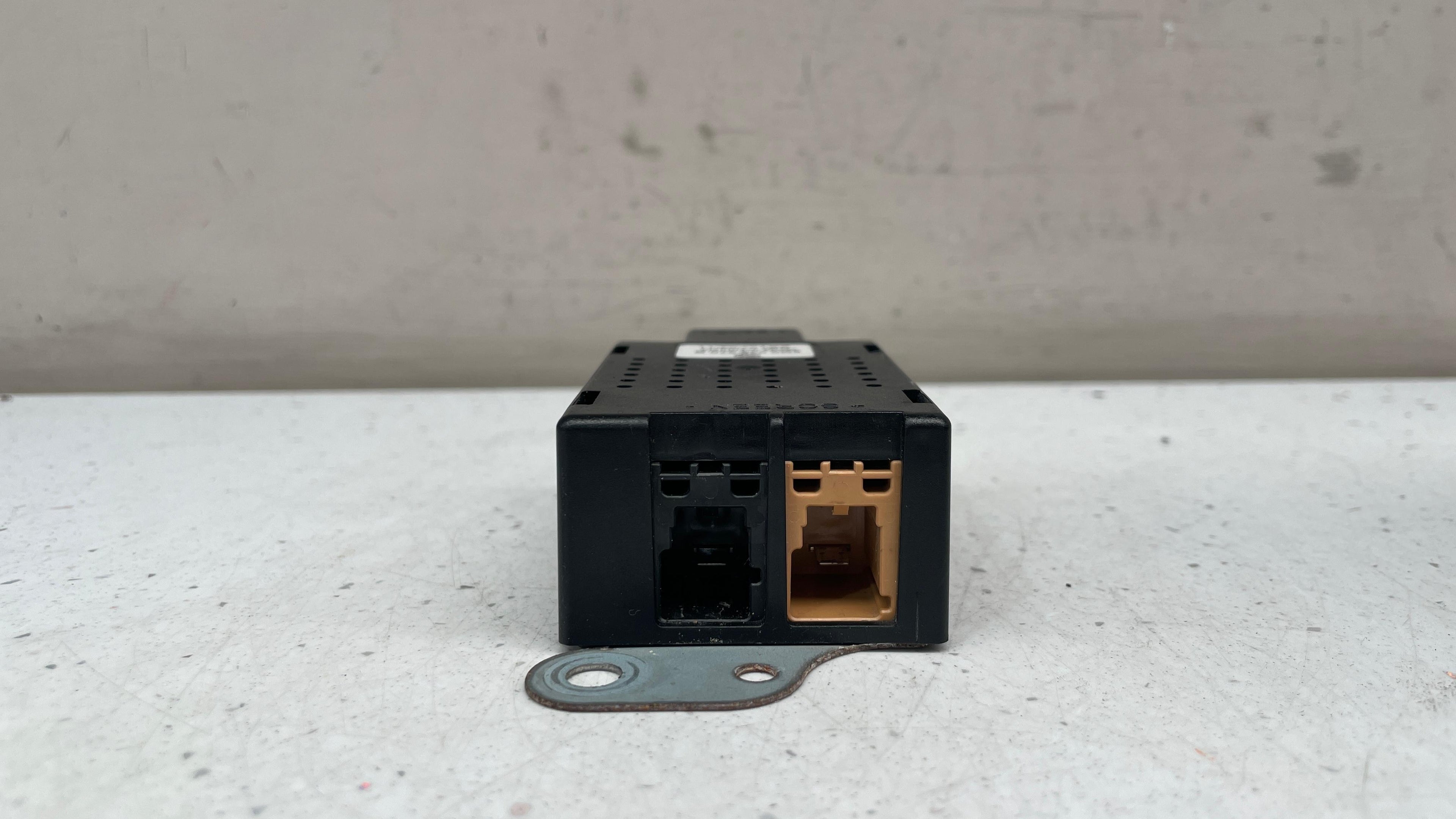 5M0035570B VOLKSWAGEN GOLF VI RADIO STATIC FILTER