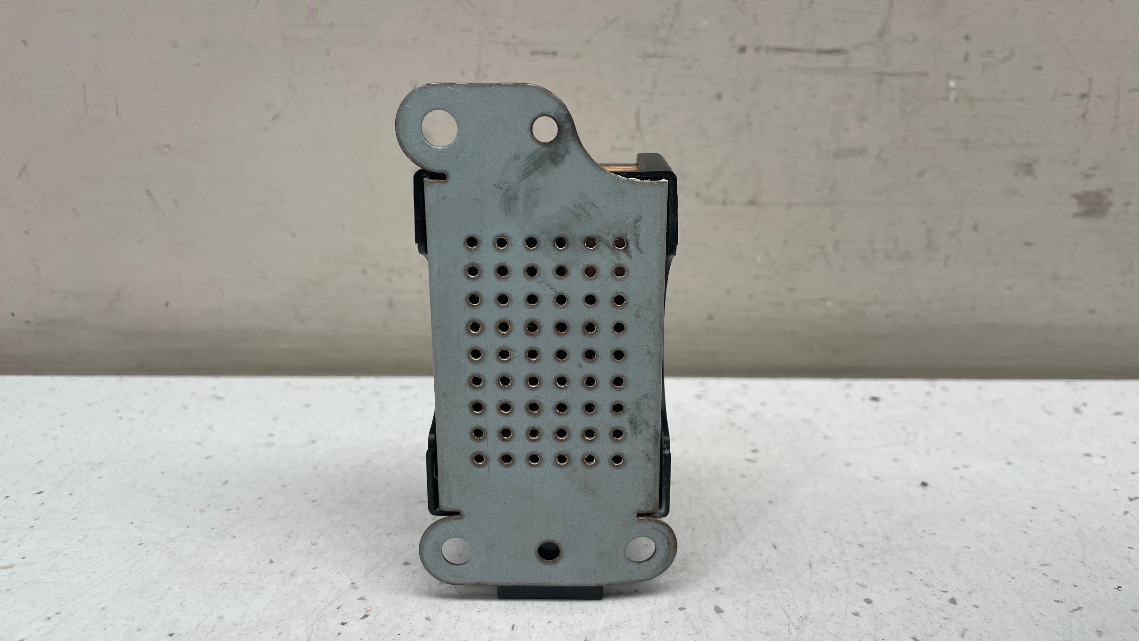5M0035570B VOLKSWAGEN GOLF VI RADIO STATIC FILTER