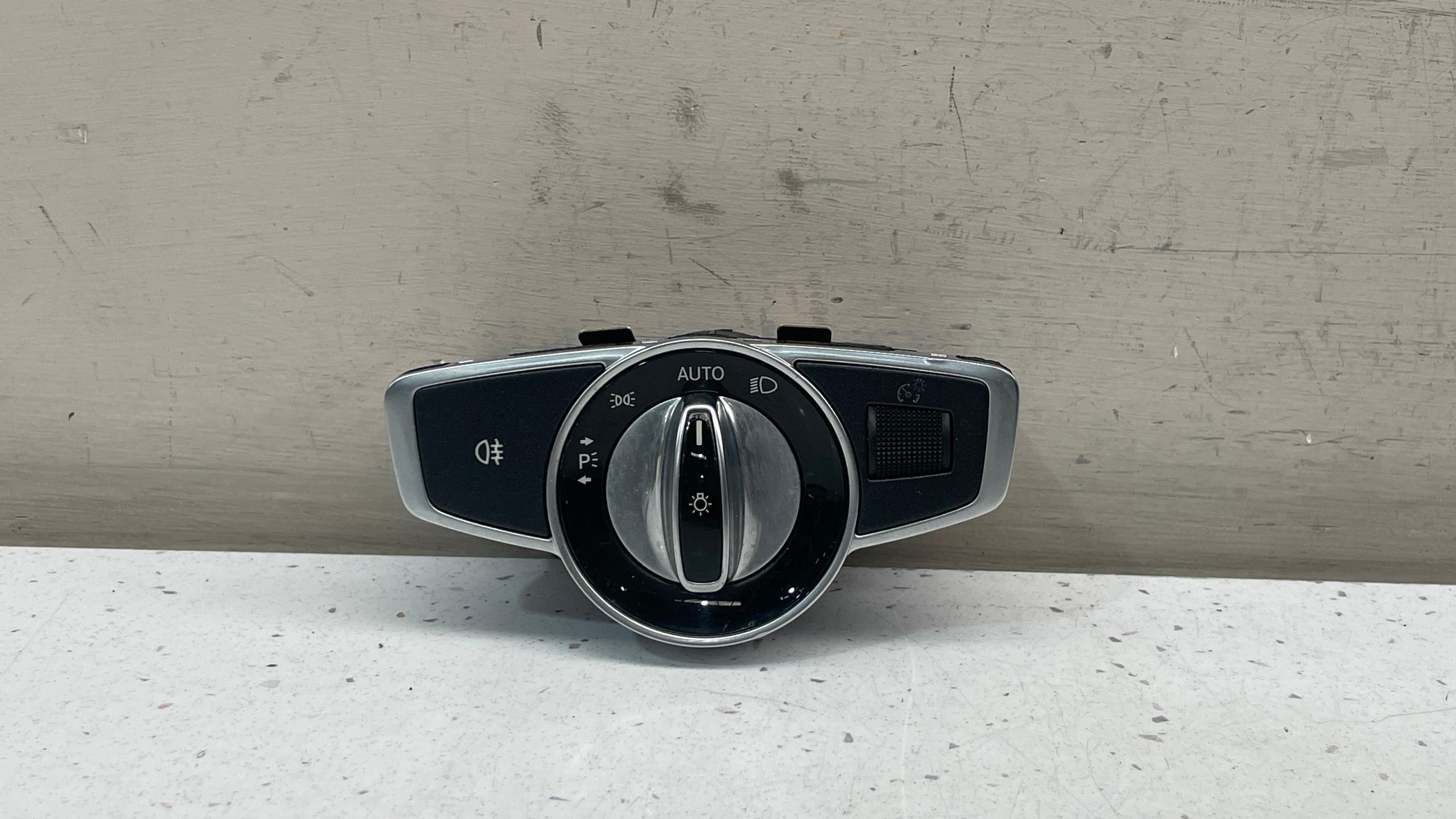A2229055508 MERCEDES W213 HEADLIGHT SWITCH CONTROL