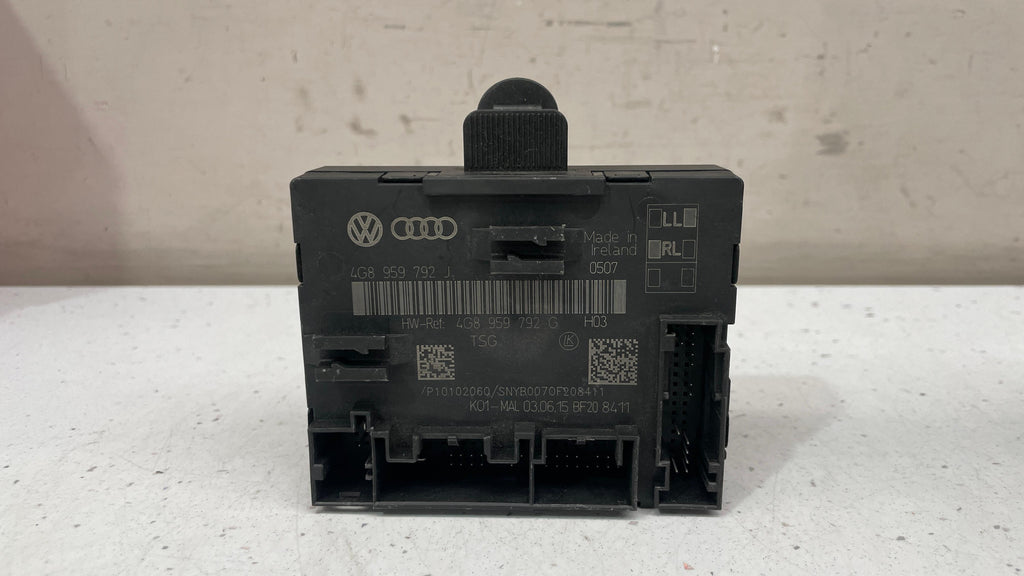 4G8959792J AUDI A7 FRONT RIGHT DOOR WINDOW CONTROL