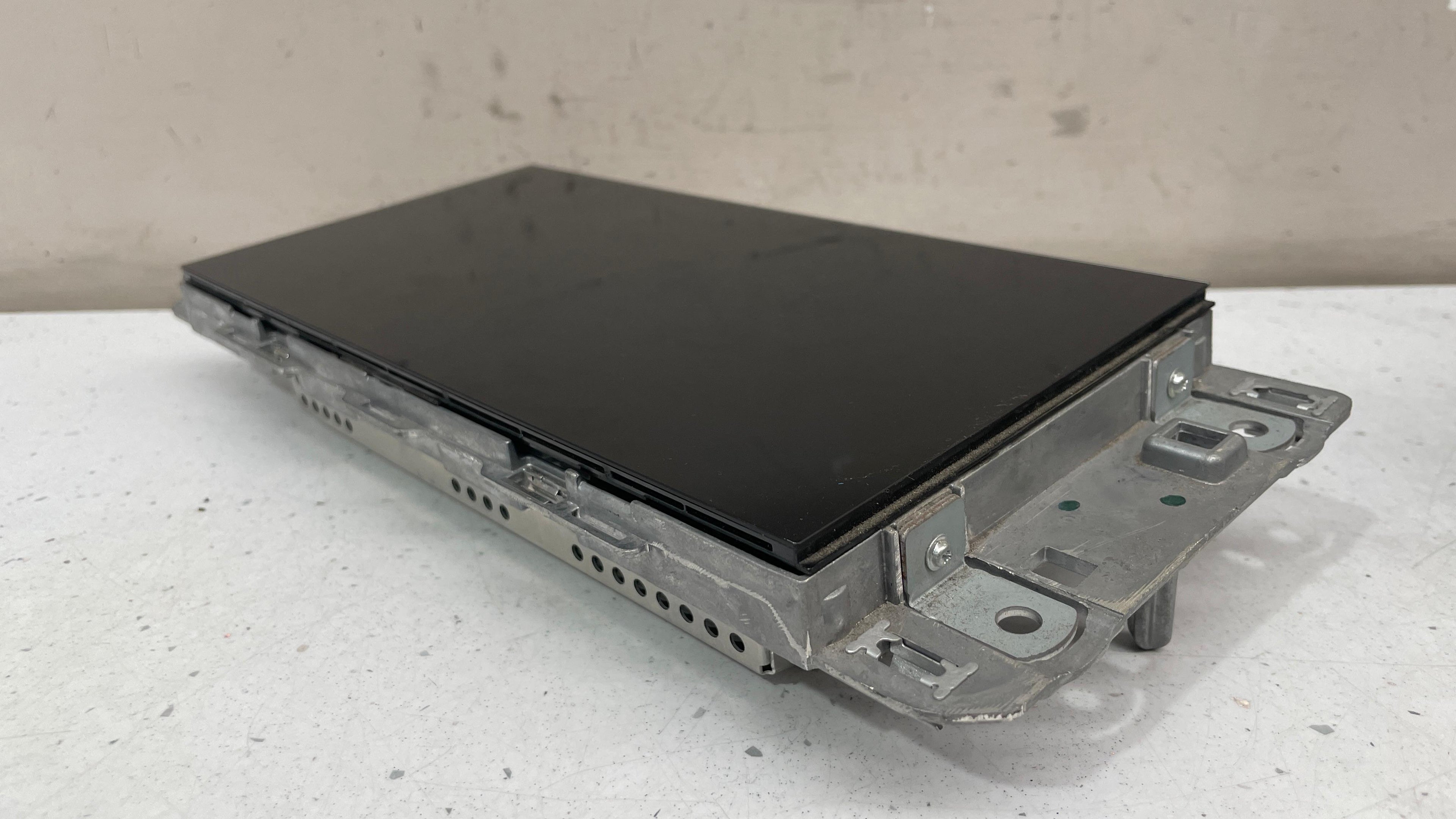83A919605C AUDI Q3 NAVIGATION DISPLAY SCREEN UNIT