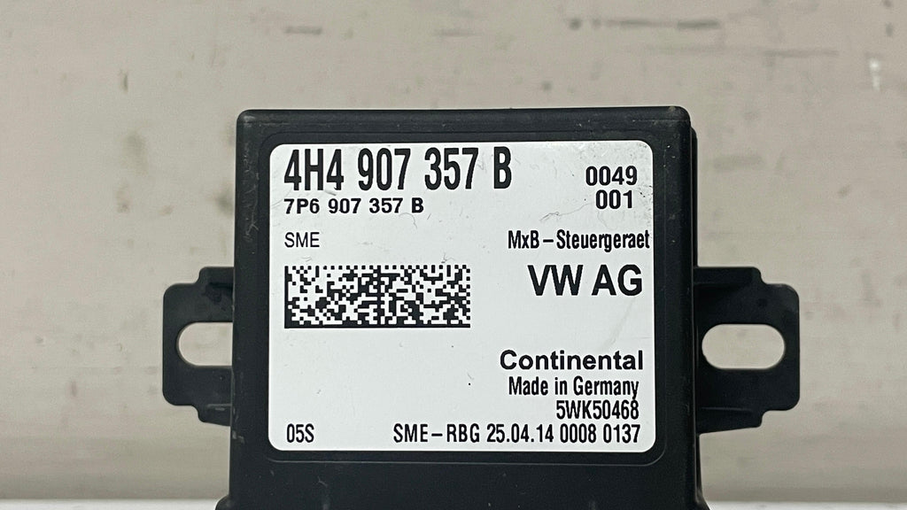 4H4907357B  AUDI A8 HEADLIGHT CONTROL MODULE