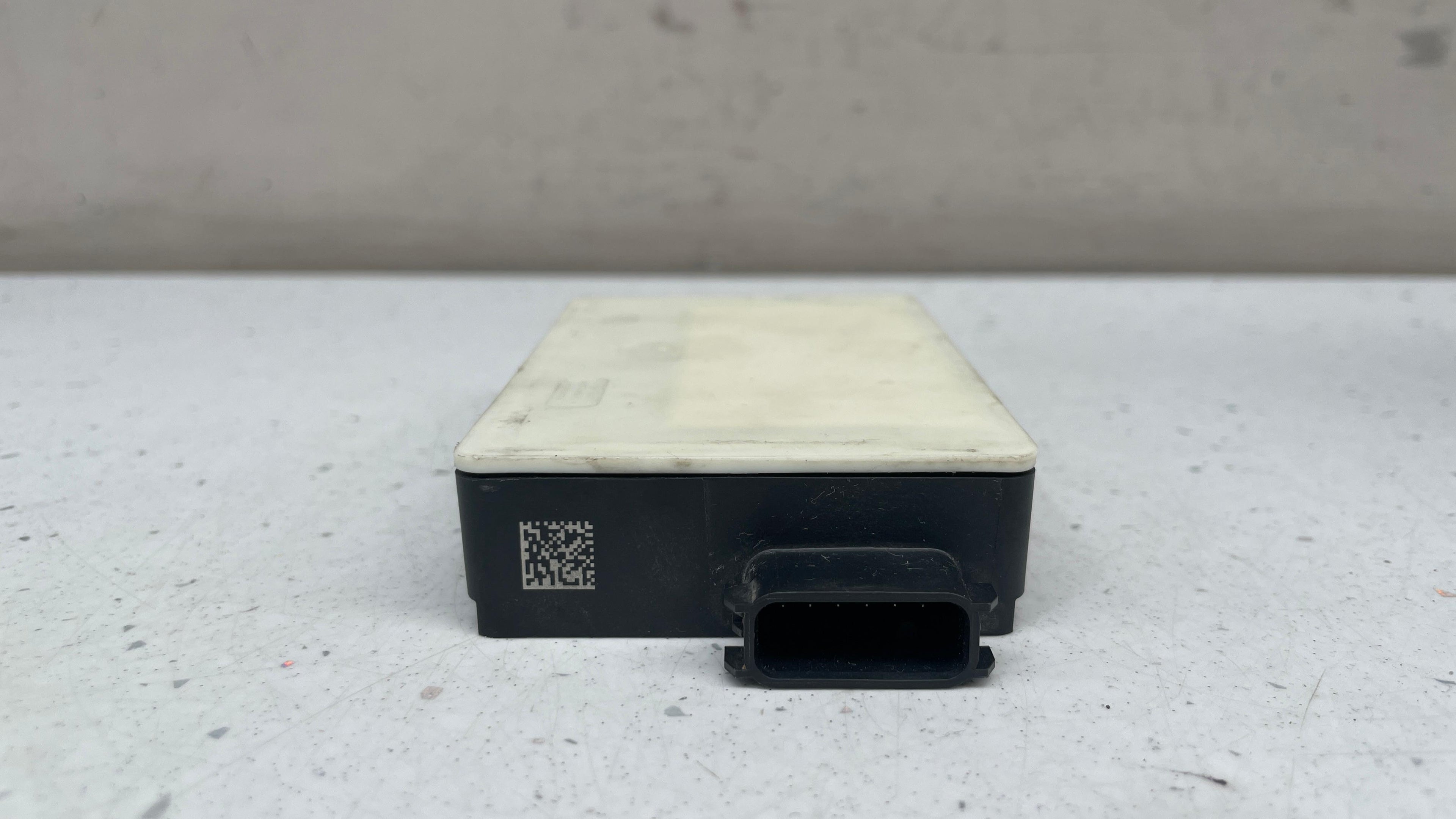 A0009054111 MERCEDES REAR BLIND SPOT RADAR SENSOR