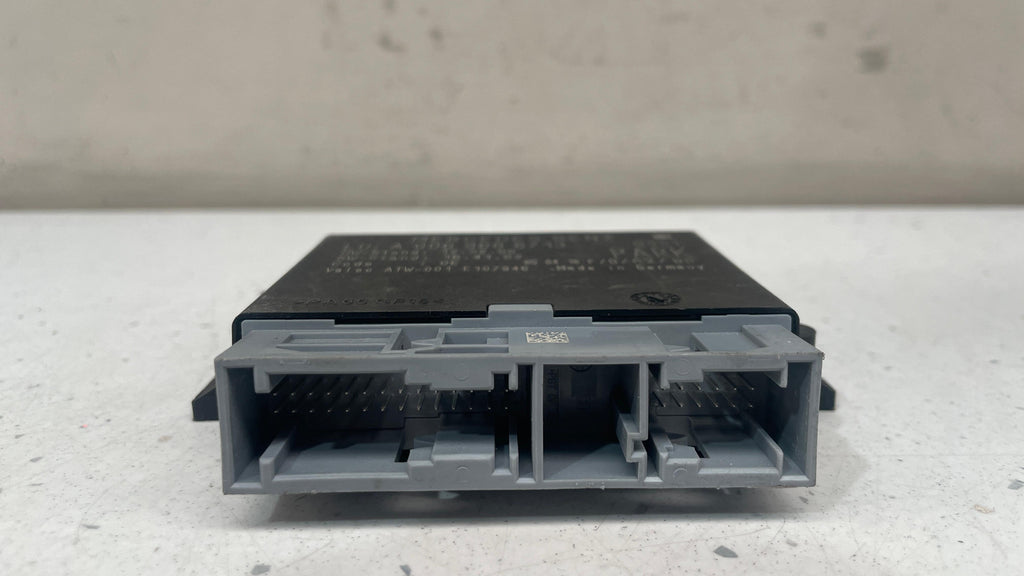 A0009006713  MERCEDES PARKING DISTANCE SENSOR CONTROL UNIT