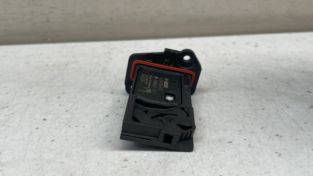 858002202  BMW SERIES 1  HOT  FILM  MASS AIR FLOW SENSOR