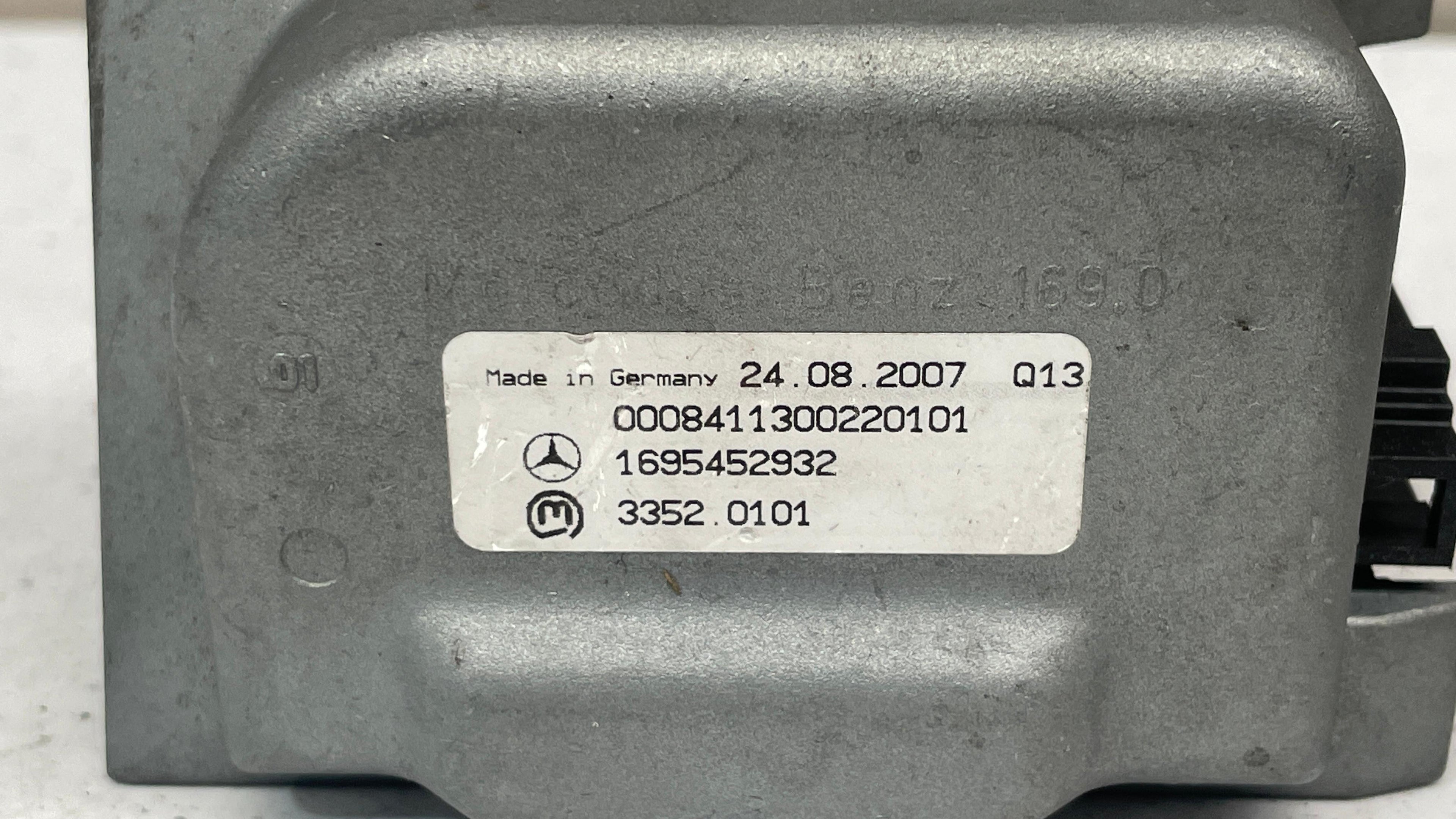 1695452932 MERCEDES W169 IMMOBILIZER CONTROL UNIT LOCK