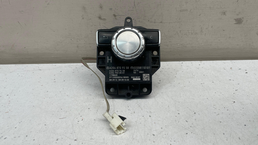 A2048709558  MERCEDES W204 MULTIMEDIA CONTROLLER SWITCH