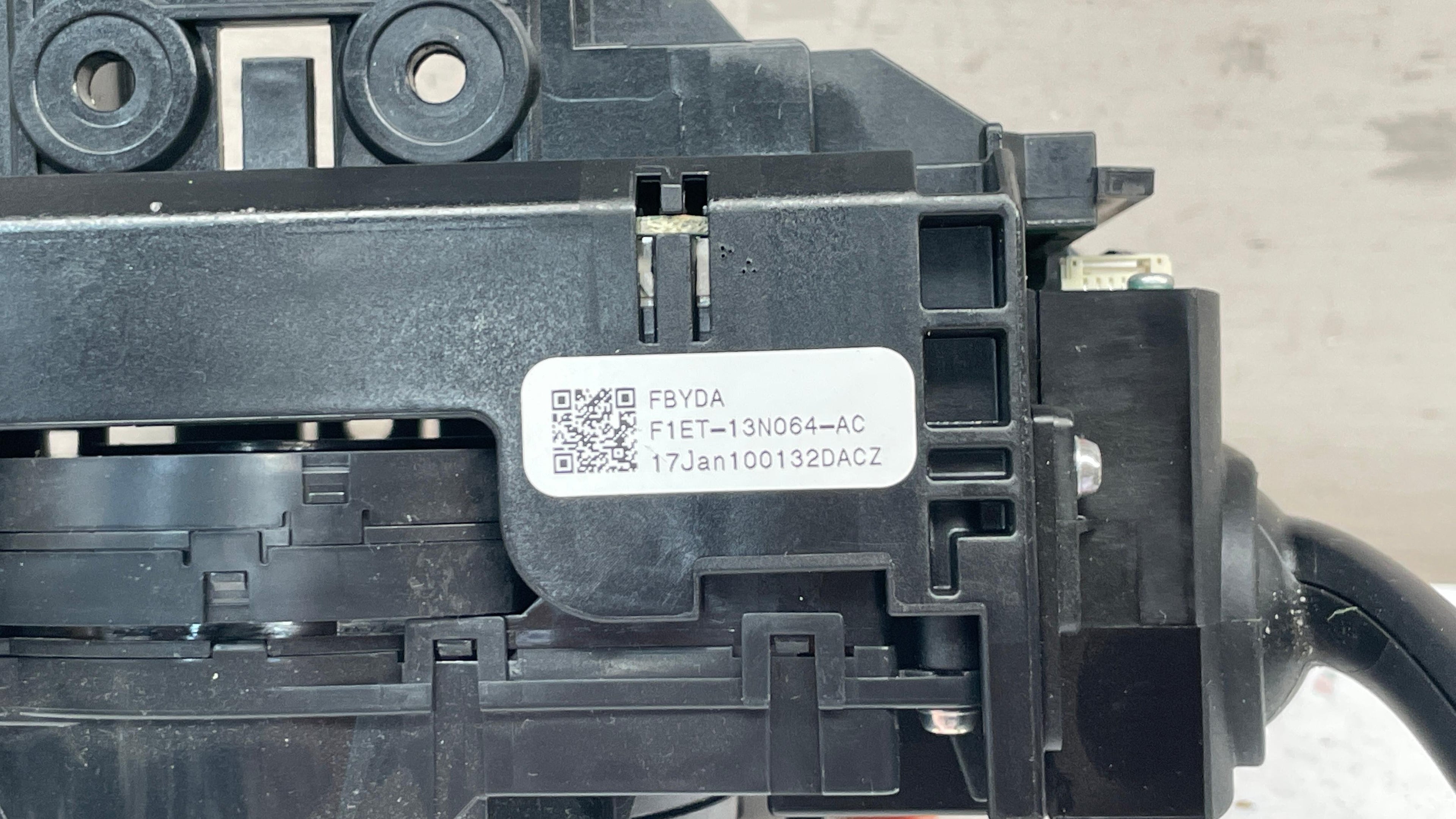 F1ET-17A553-BA FORD FOCUS WINDSCREEN WASH WIPER SWITCH