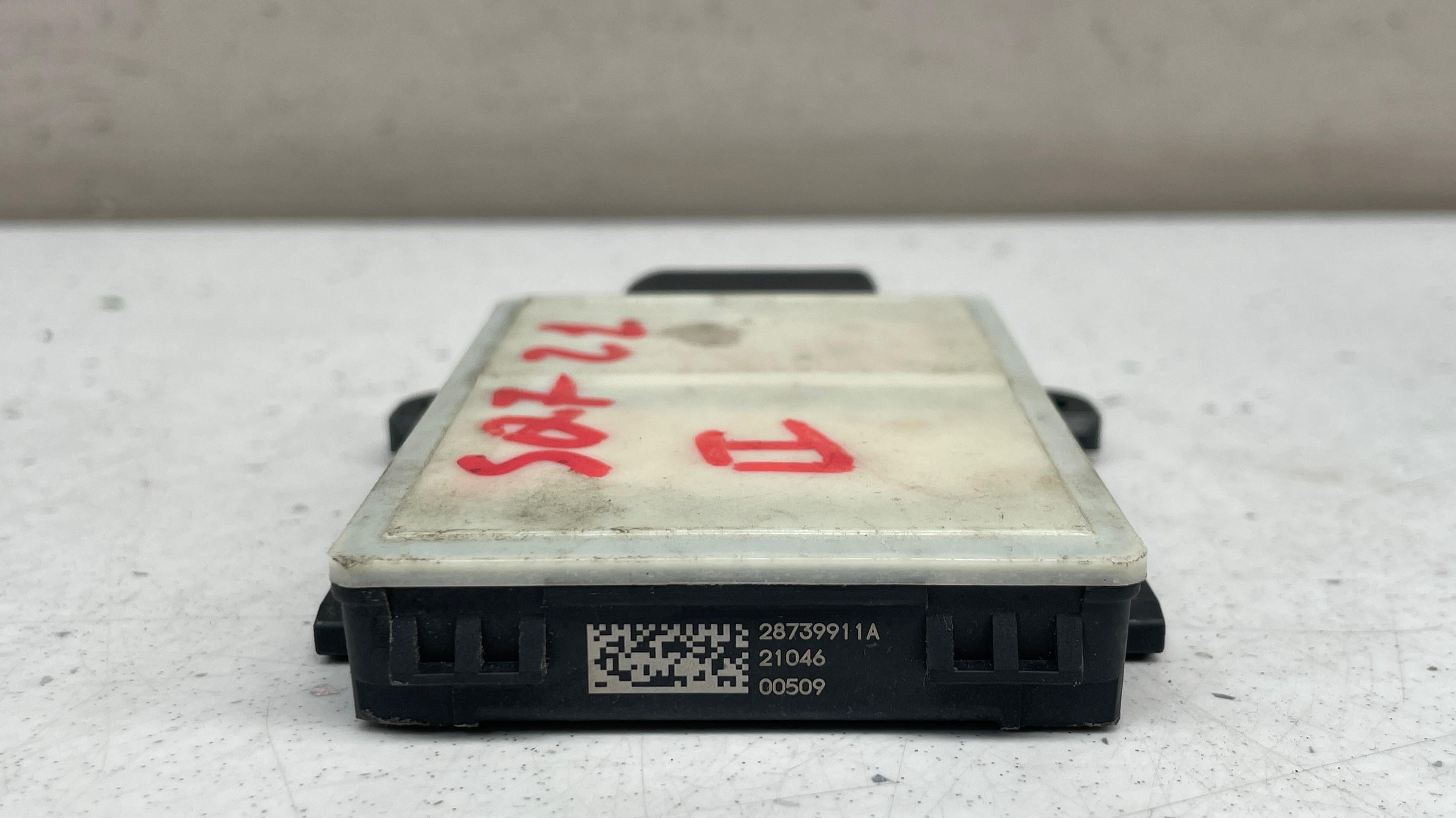 4N0907566AL PORSCHE CAYENNE REAR BLIND SPOT RADAR SENSOR