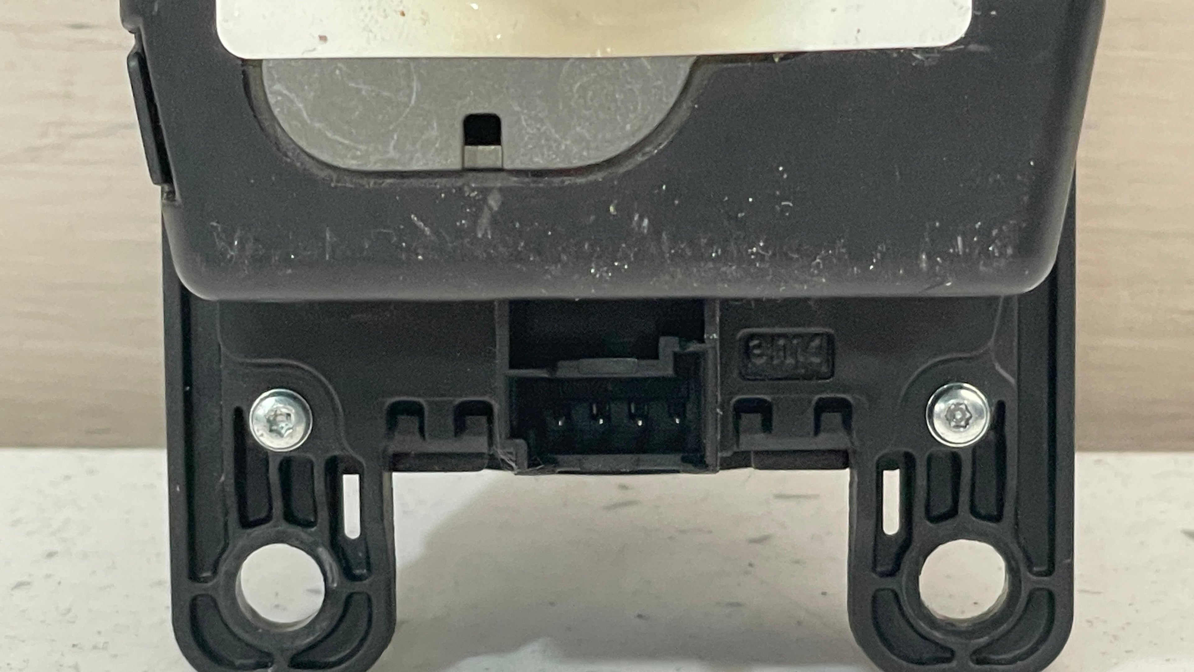 9350723-02 BMW X3  MULTIMEDIA CONTROLLER SWITCH