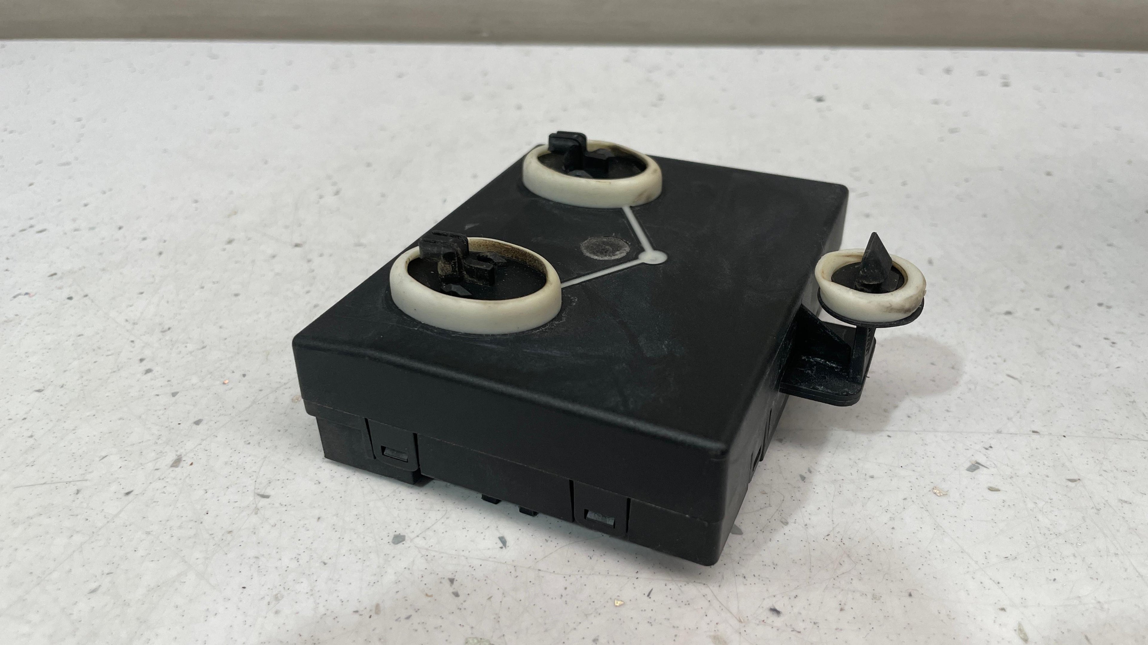 4G8959795J AUDI A6 REAR RIGHT DOOR CONTROL MODULE