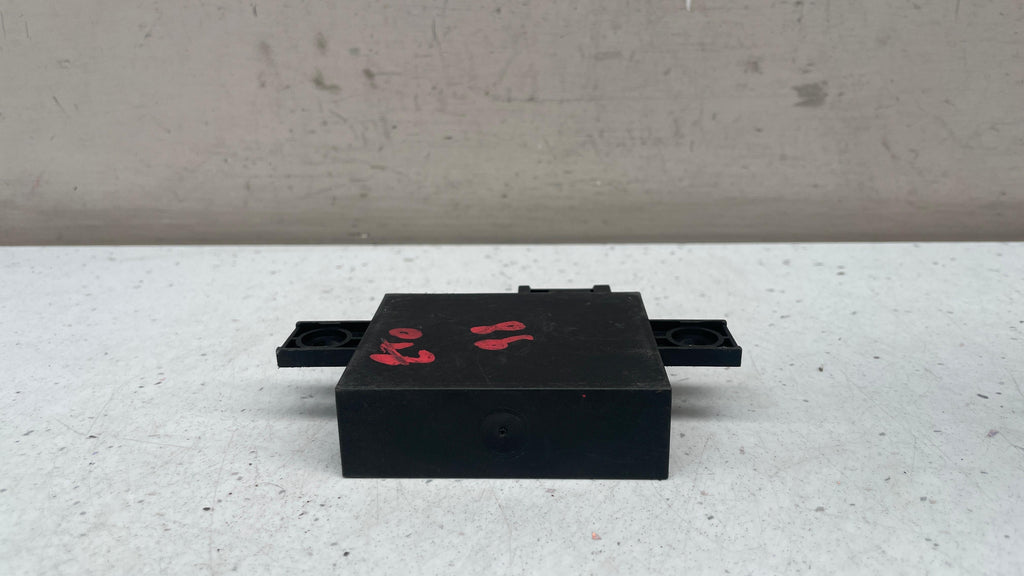 2108203226 MERCEDES ANTI THEFT LOCKING CONTROL MODULE