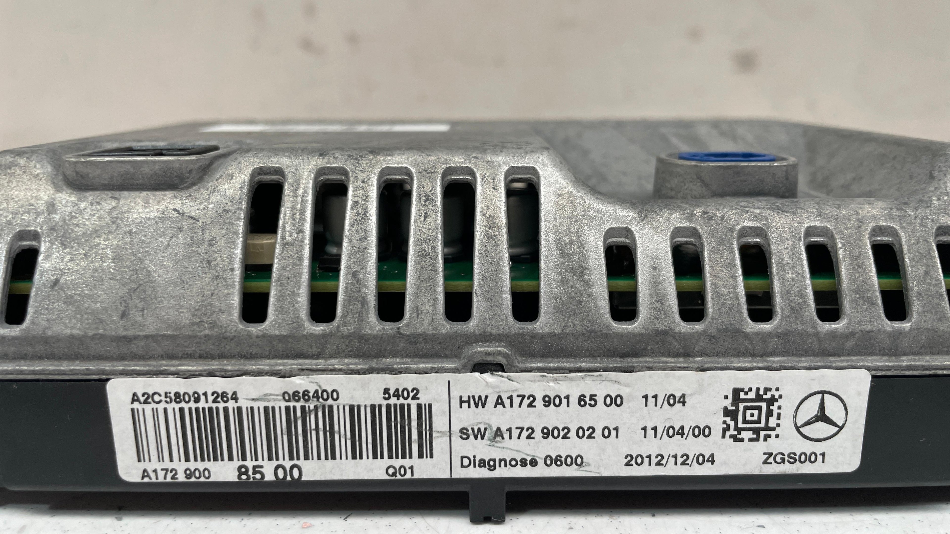 A1729016500 MERCEDES W166 NAVIGATION DISPLAY SCREEN