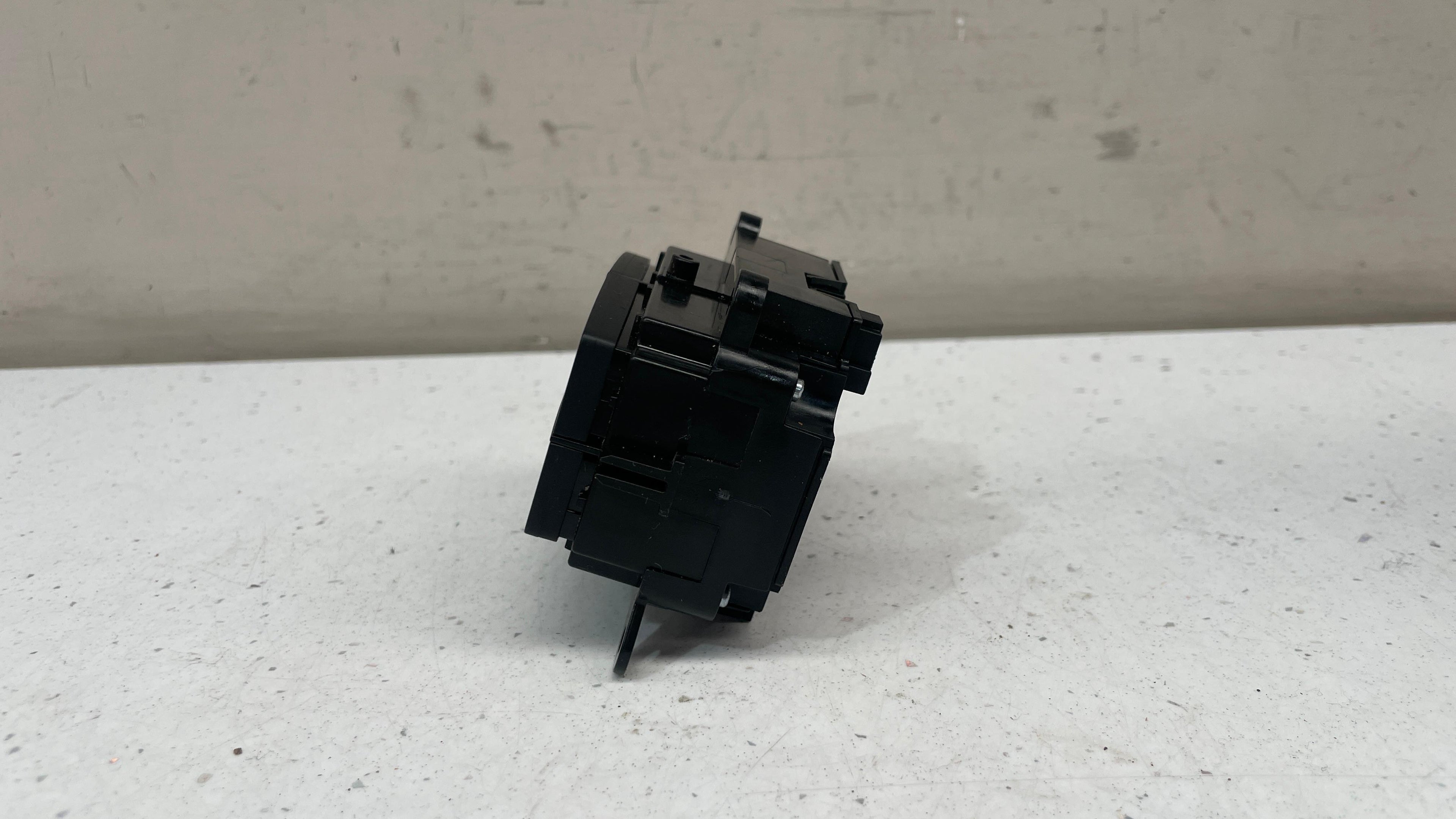 A2929050300 MERCEDES SUSPENSION RIDE HEIGHT MODE SWITCH