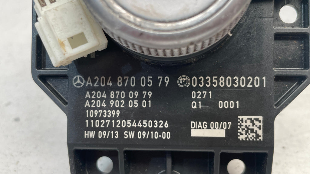 A2048700579 MERCEDES W204 COMAND NAVI CONTROLLER