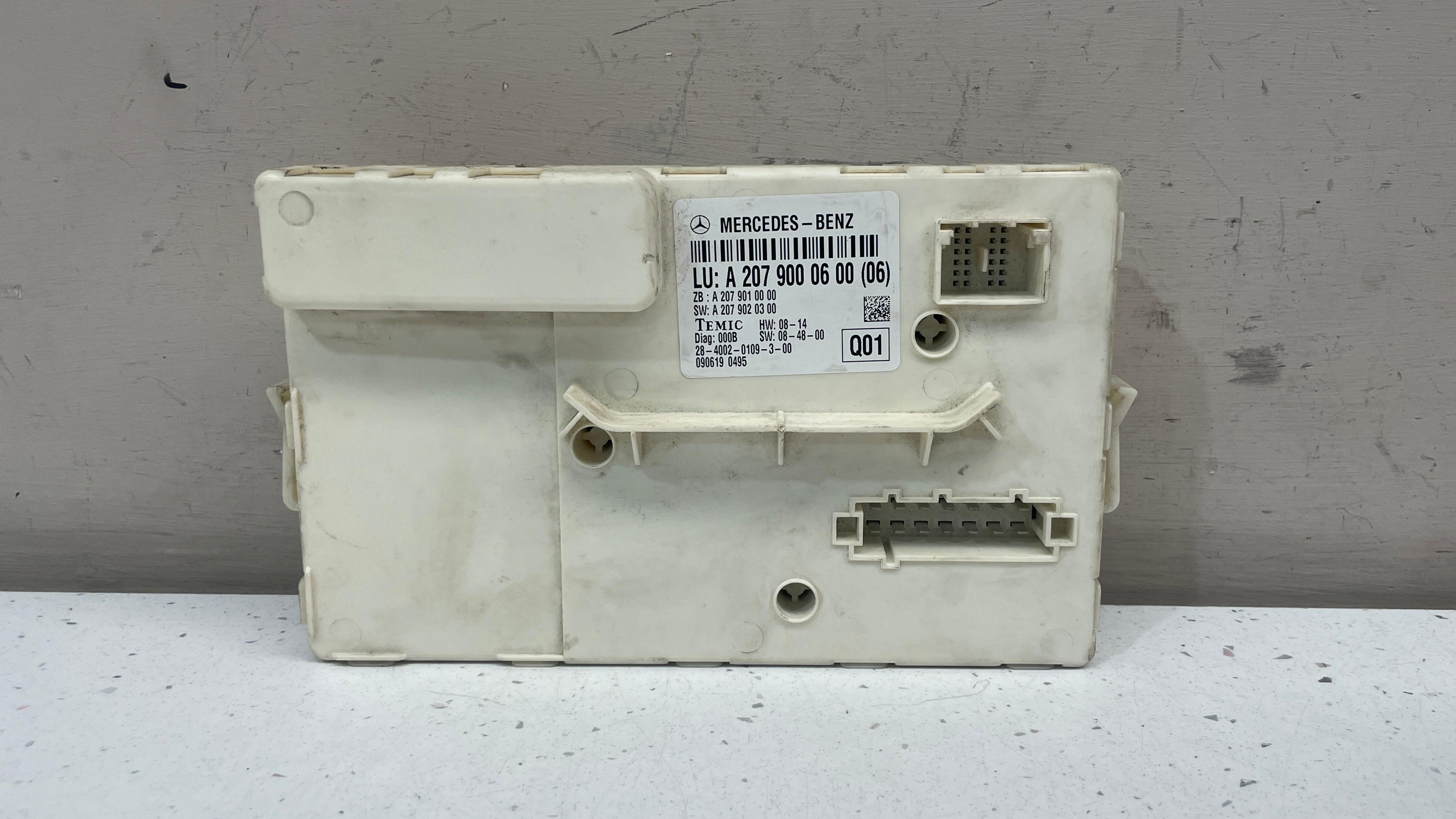 A2079000600 MERCEDES W212 REAR WINDOW CONTROL MODULE UNIT ECU