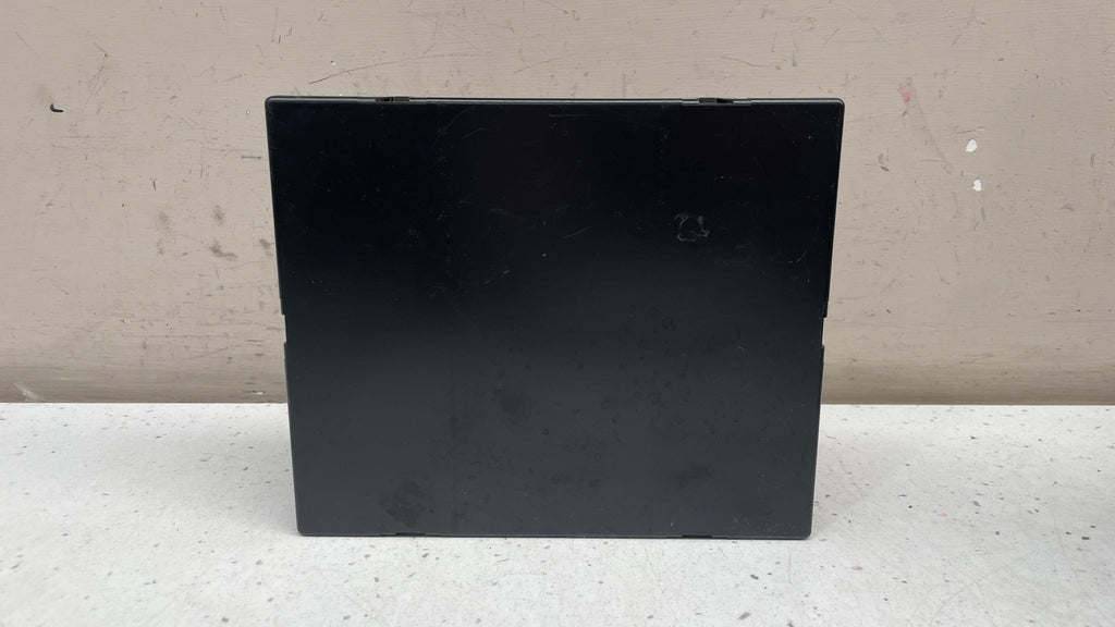 8K0907064C AUDI A4 CONVENIENCE MODULE DASHBOARD
