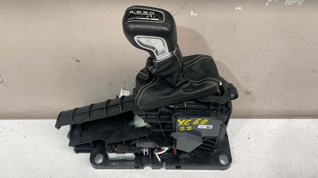 1000445013 VOLVO XC60 TRANSMISSION SHIFTER GEAR SELECTOR
