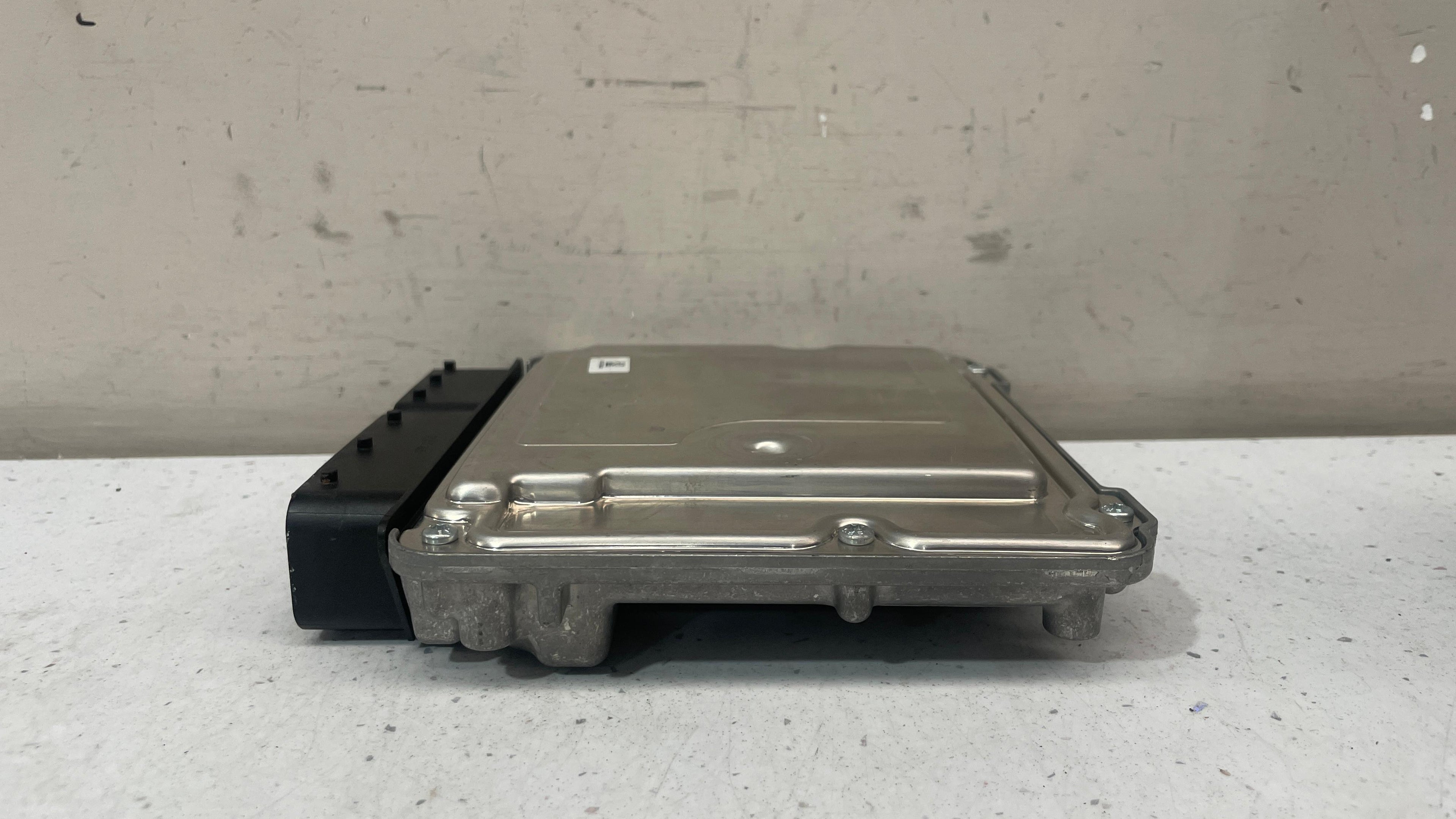 8519009-01 BMW X1 ENGINE CONTROL UNIT ECU