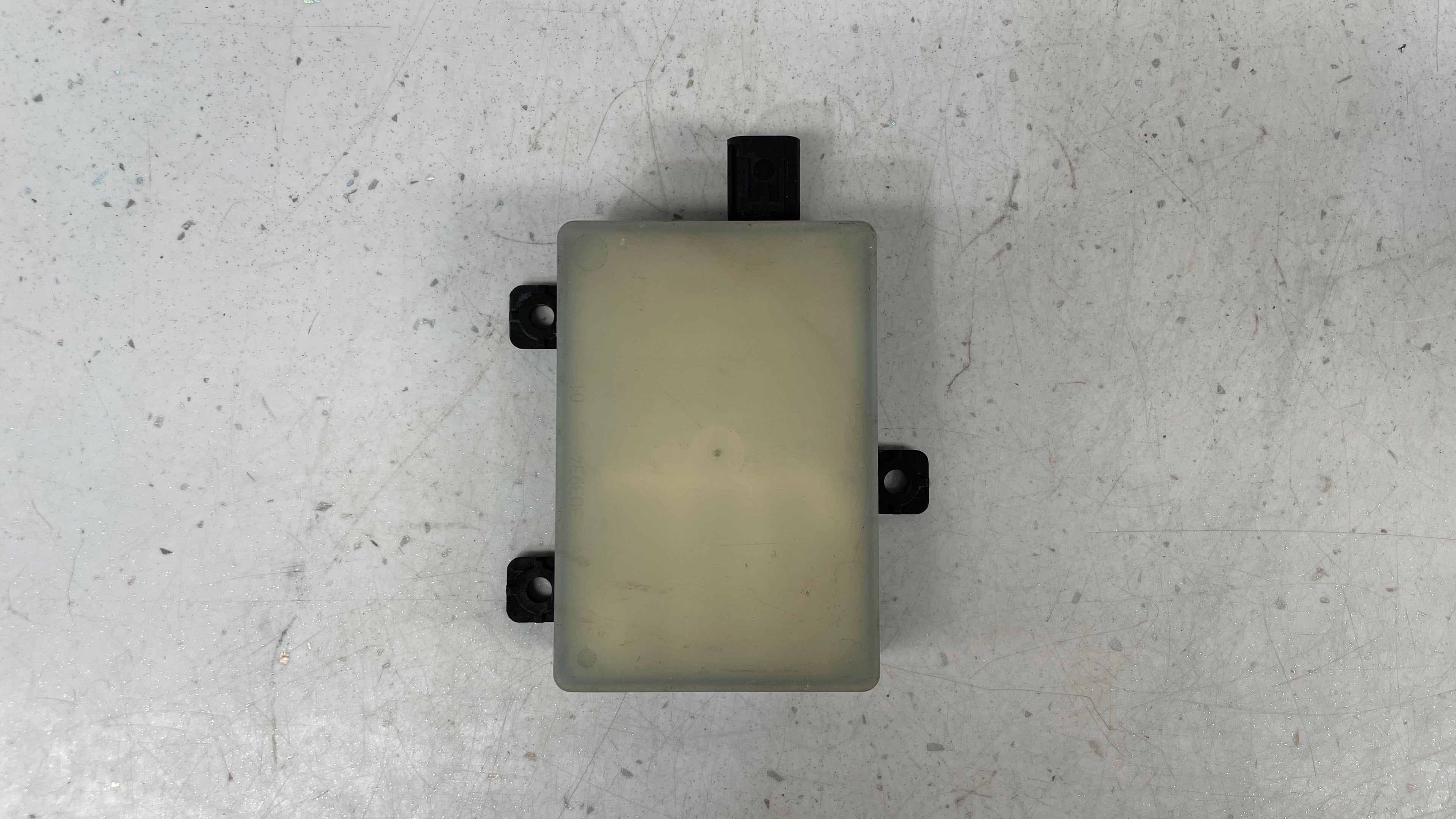 JX63-14F152-AD JAGUAR XE BLIND SPOT SENSOR DRIVER SIDE