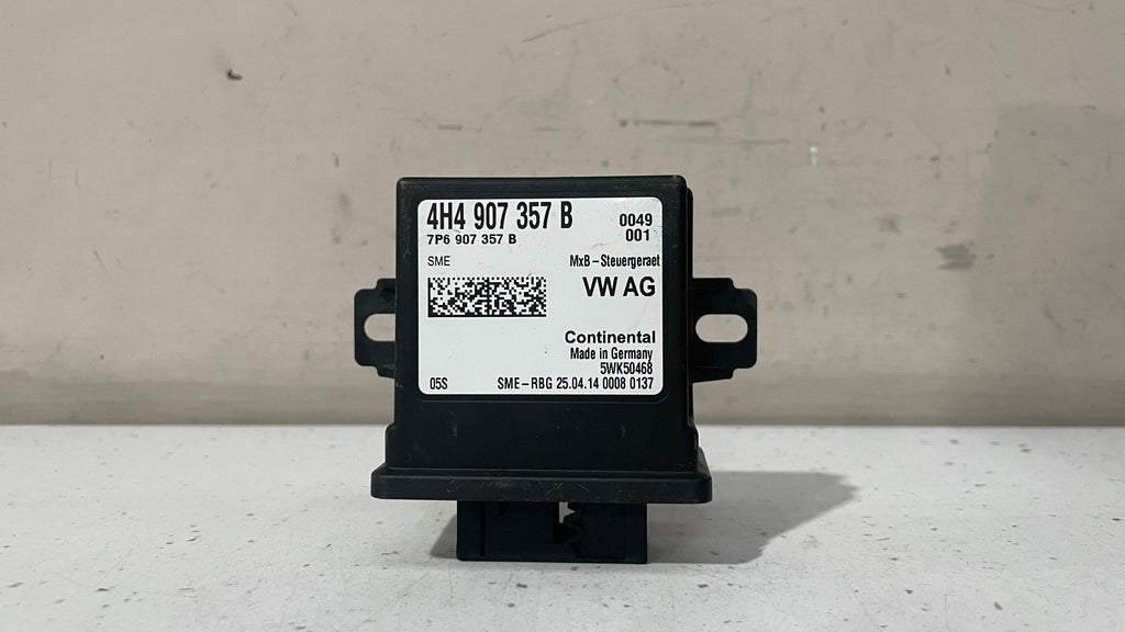 4H4907357B  AUDI A8 HEADLIGHT CONTROL MODULE