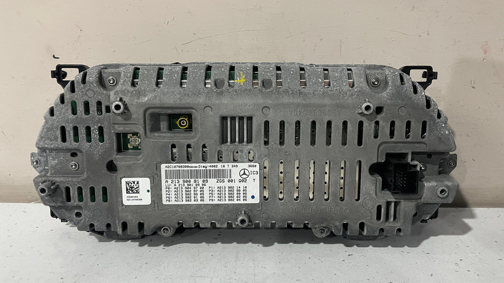 A2139009109 MERCEDES W213 INSTRUMENT CLUSTER PANEL