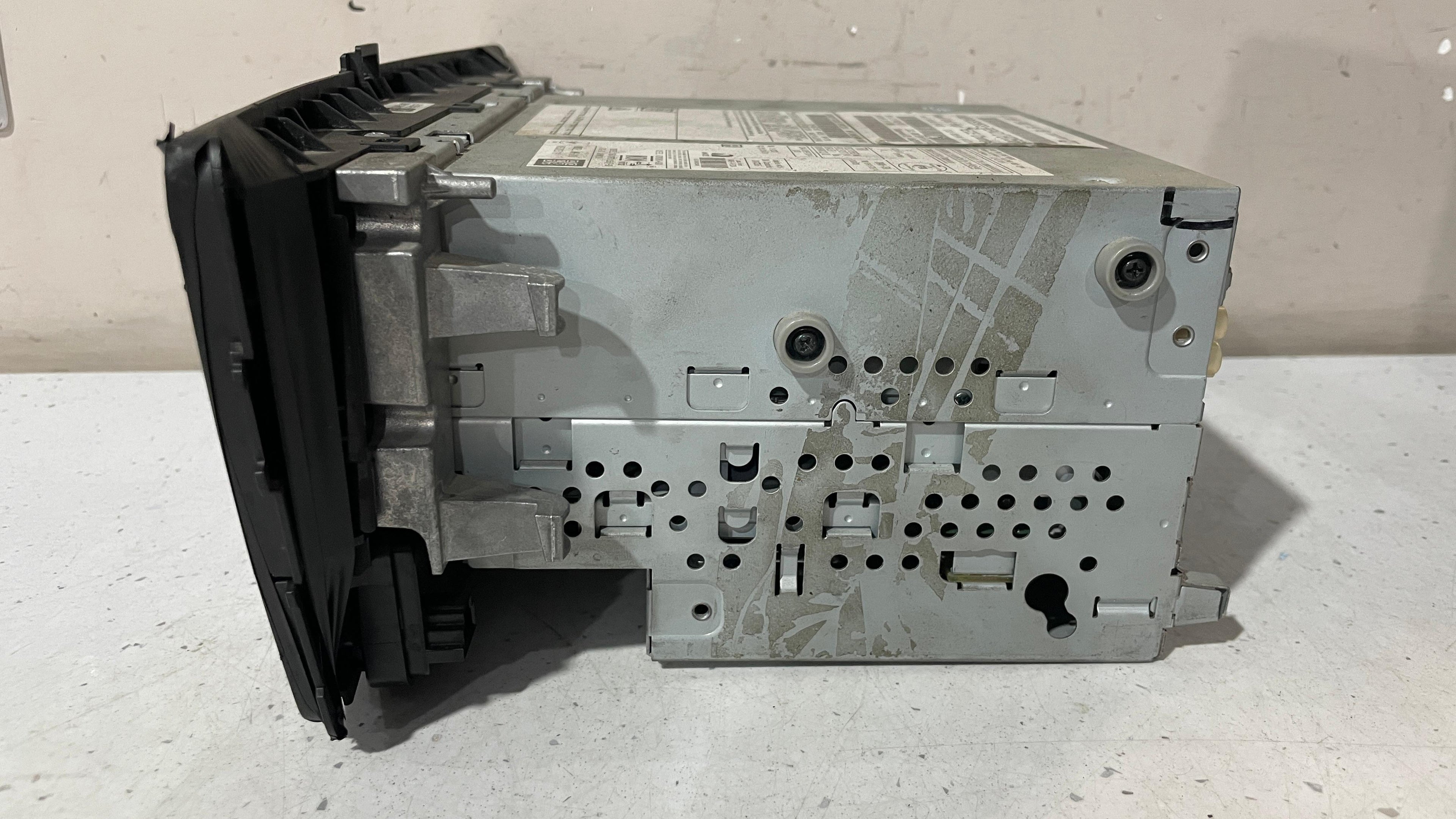 A1669001918 MERCEDES W166 RADIO NAVIGATION CONTROL PANEL
