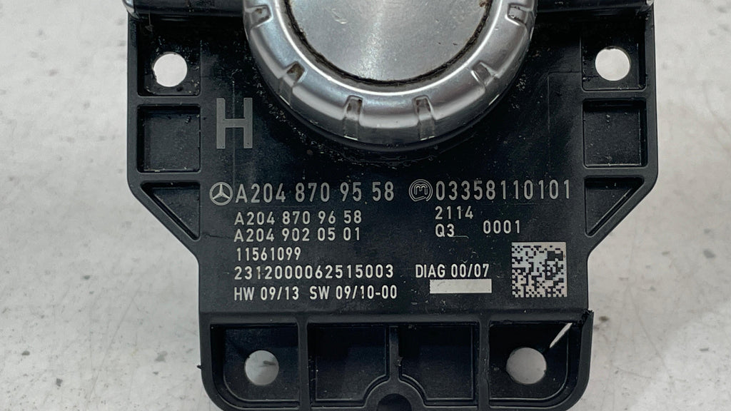 A2048709558  MERCEDES W204 MULTIMEDIA CONTROLLER SWITCH