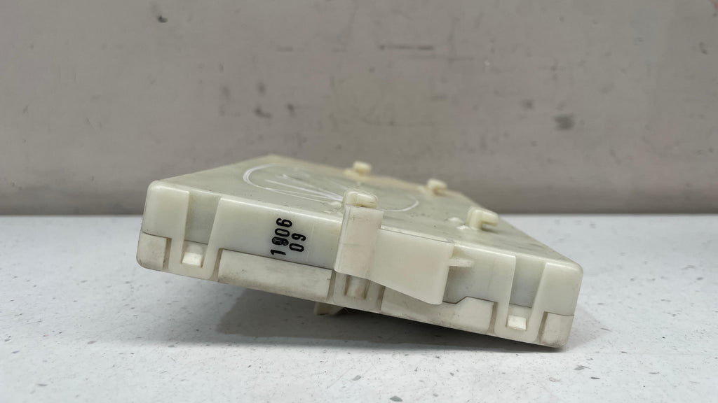 A2079000600 MERCEDES W212 REAR WINDOW CONTROL MODULE UNIT ECU