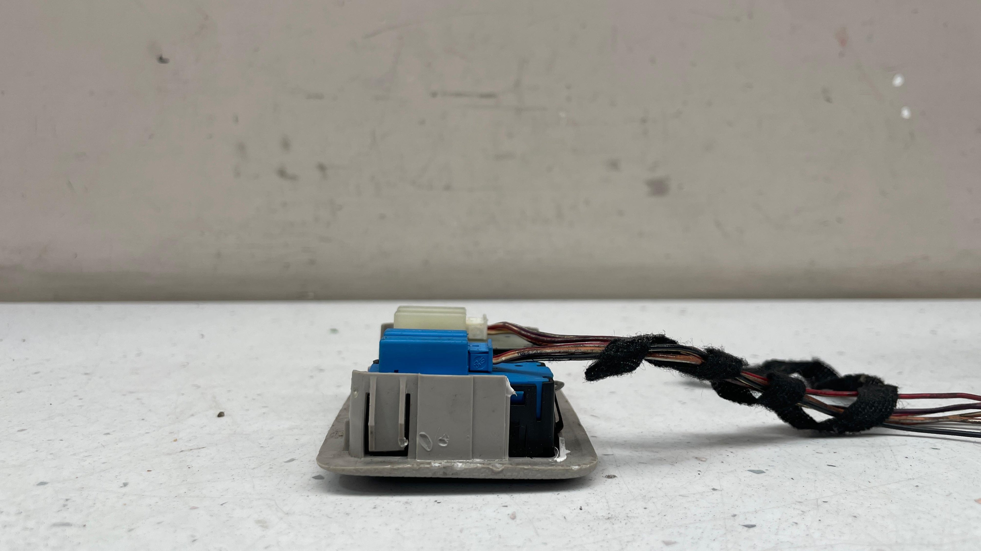 JC389989 MERCEDES GL SEAT CONTROL SWITCH