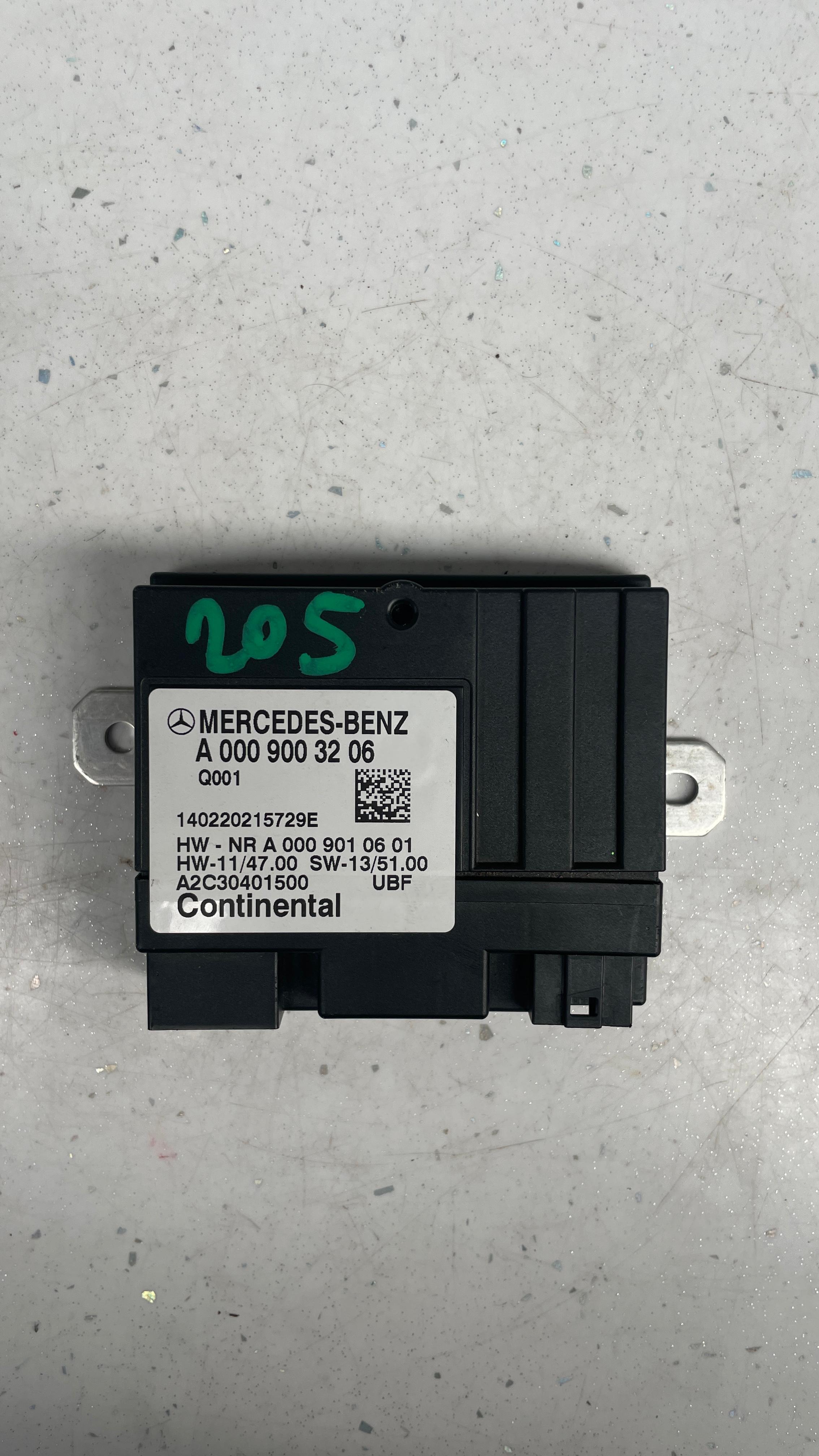 A0009003206  MERCEDES  DIESEL FUEL PUMP CONTROL