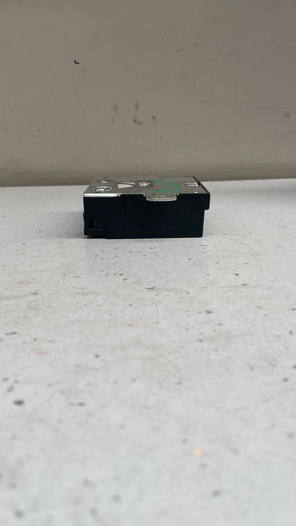 A0009003206  MERCEDES  DIESEL FUEL PUMP CONTROL