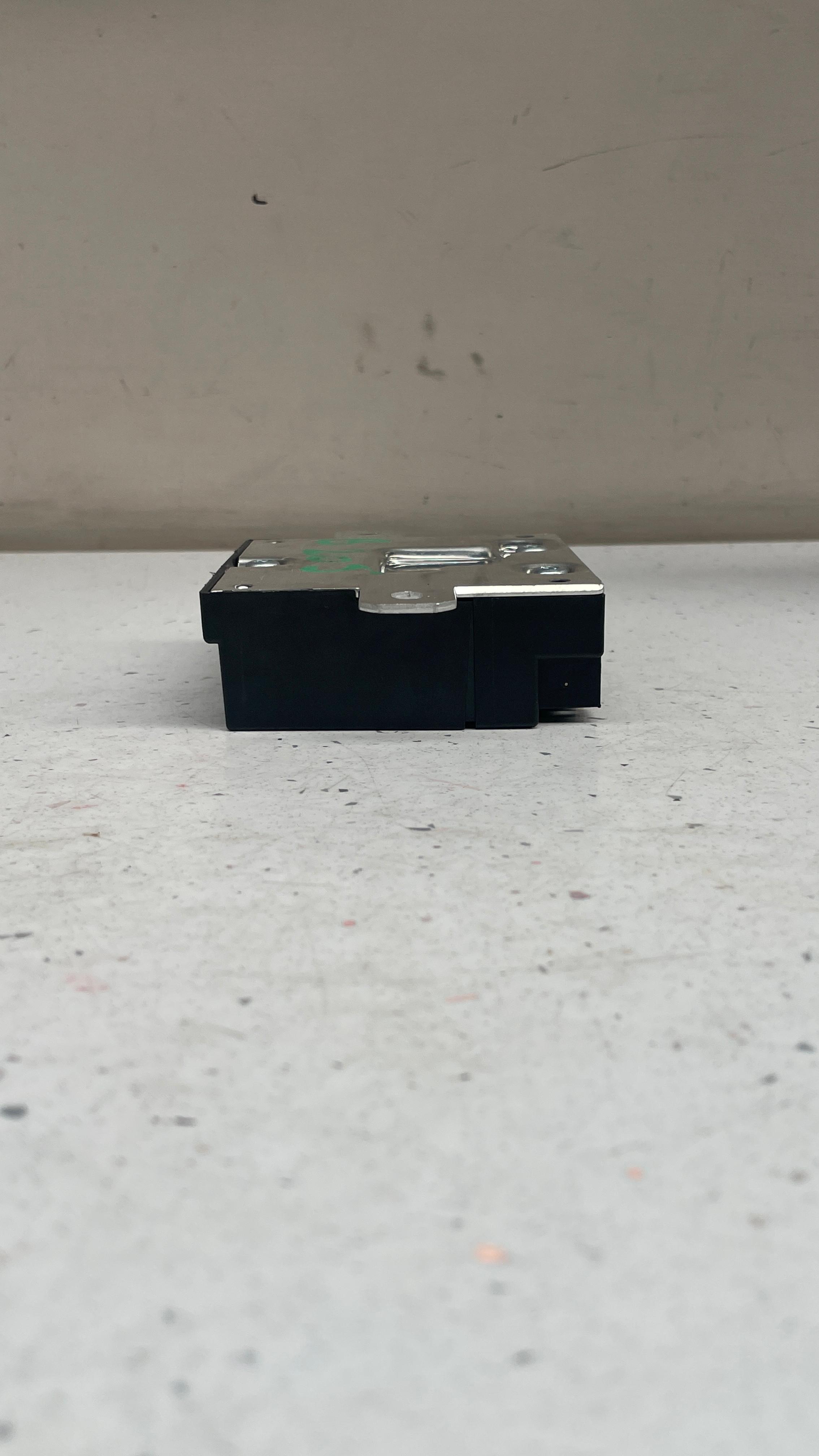 A0009003206  MERCEDES  DIESEL FUEL PUMP CONTROL