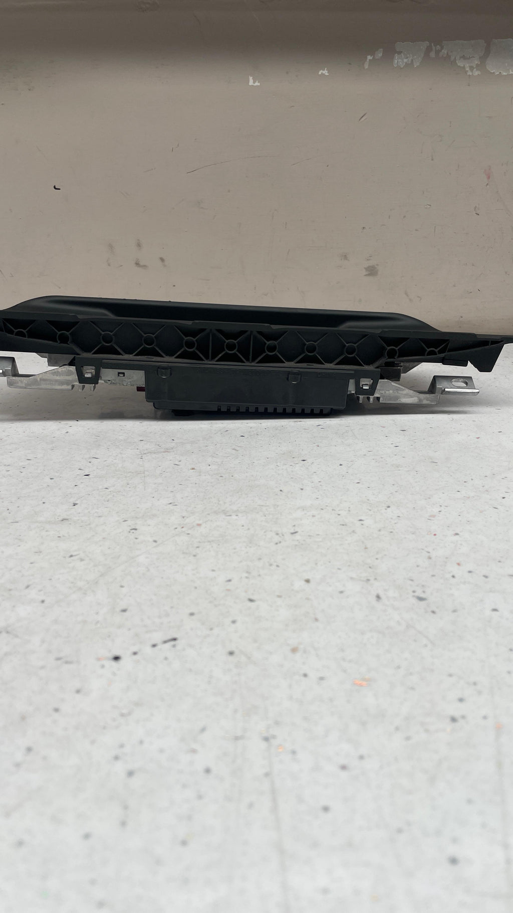 65509266380-01  BMW DIGITAL SCREEN DISPLAY