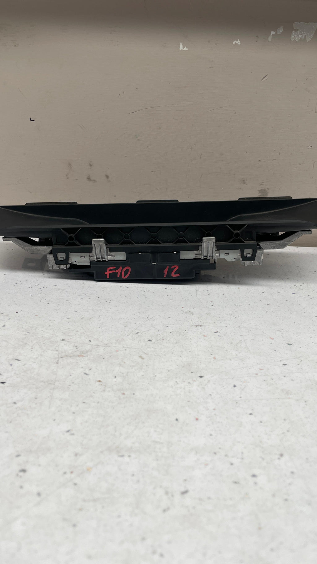 65509266380-01  BMW DIGITAL SCREEN DISPLAY