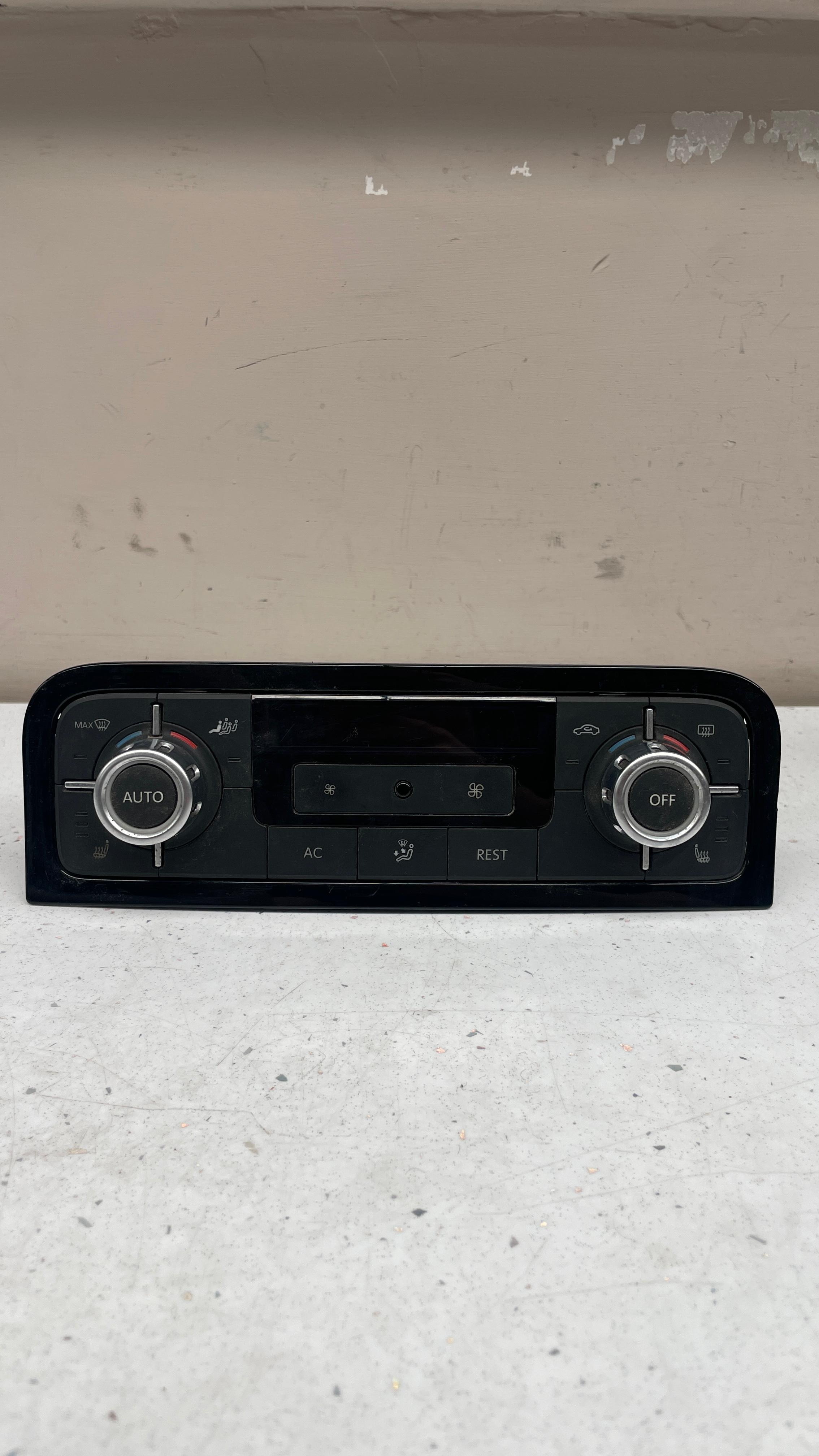 7P6907040AG VOLKSWAGEN CLIMATE CONTROL UNIT