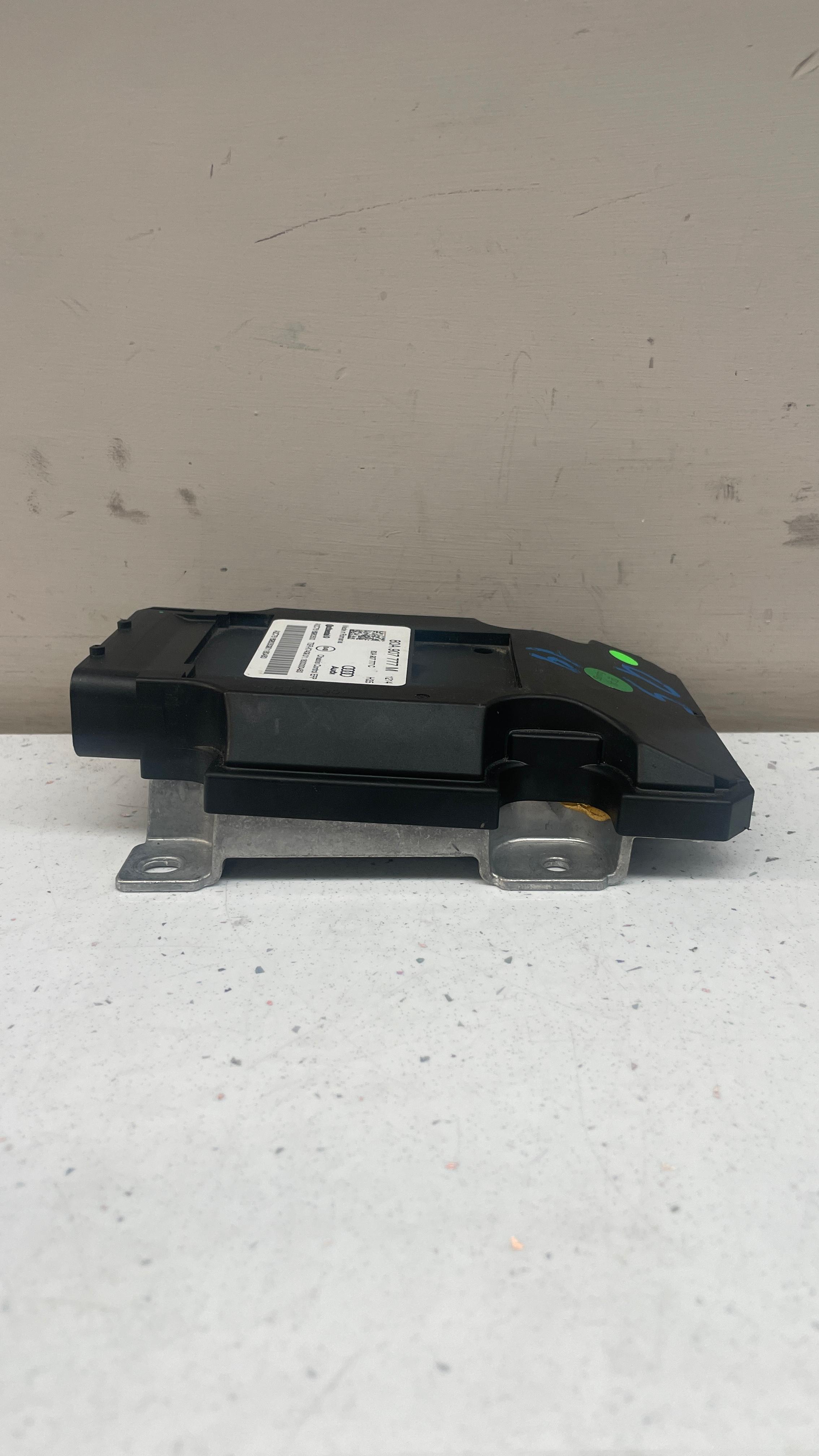 80A907777M AUDI ACTIVE SUSPENSION CONTROL